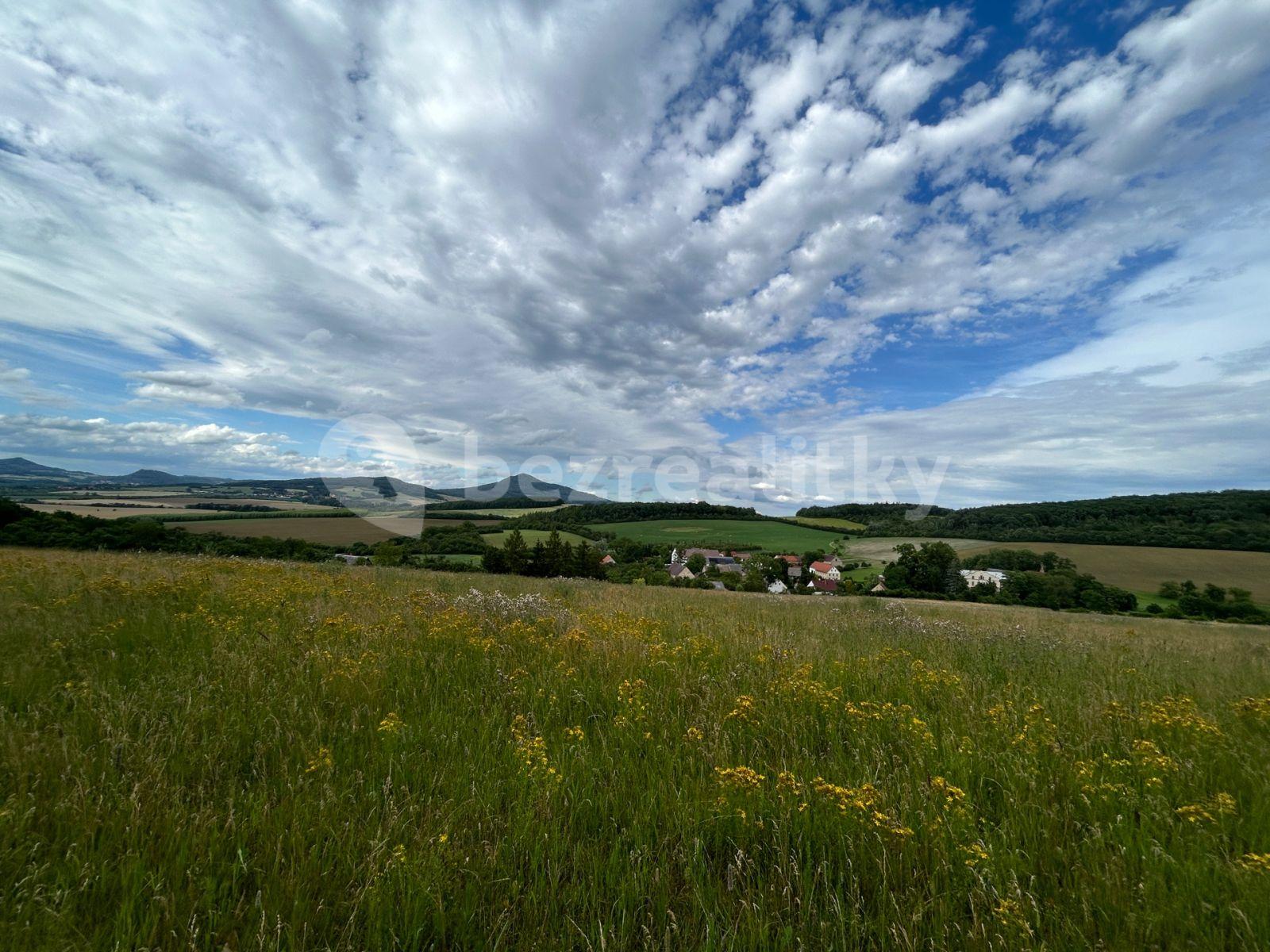 recreational property for sale, 1,212 m², Polepy, Ústecký Region