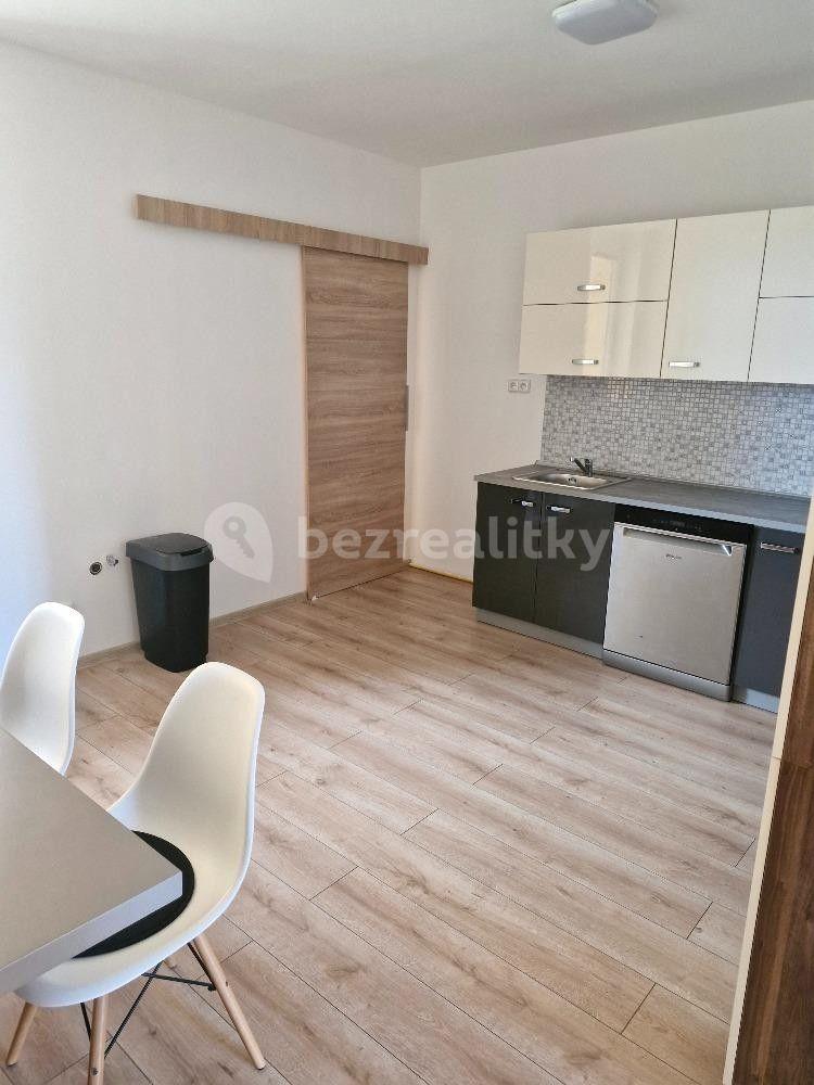 1 bedroom with open-plan kitchen flat for sale, 44 m², Šulcova, Kladno, Středočeský Region