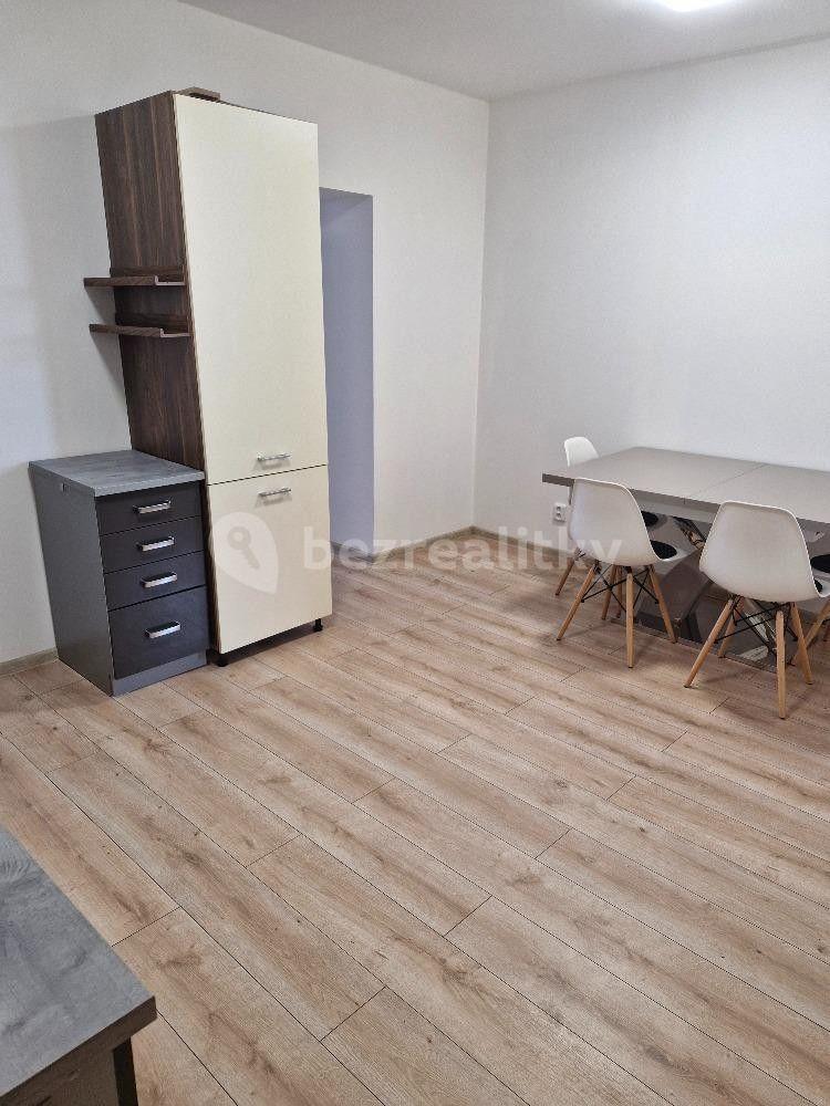 1 bedroom with open-plan kitchen flat for sale, 44 m², Šulcova, Kladno, Středočeský Region