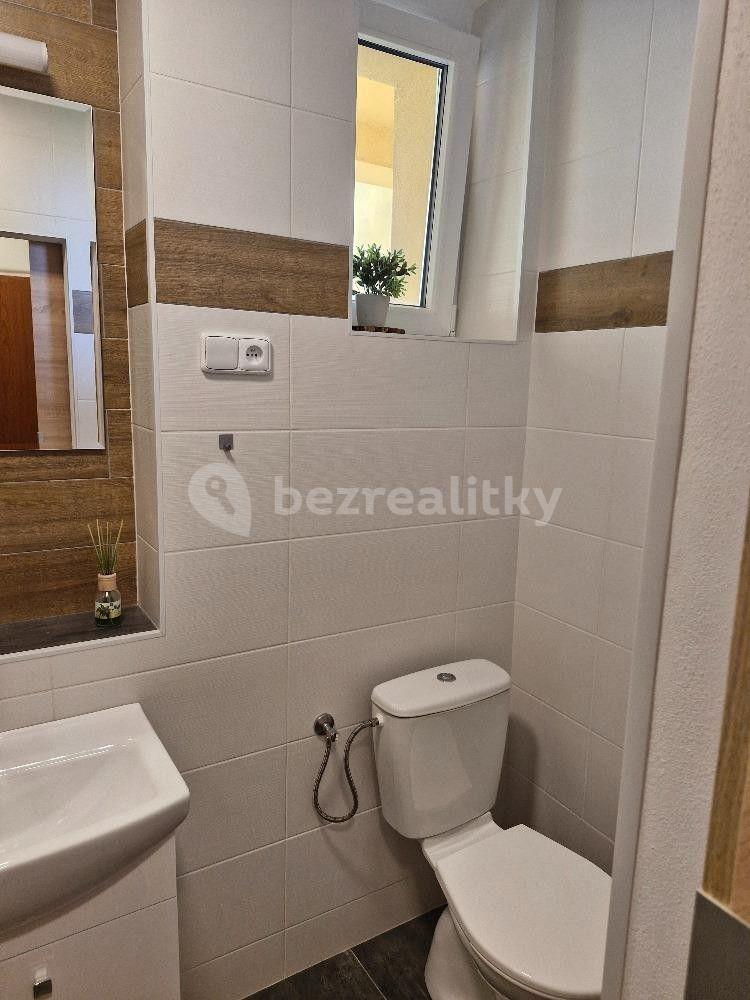 1 bedroom with open-plan kitchen flat for sale, 44 m², Šulcova, Kladno, Středočeský Region