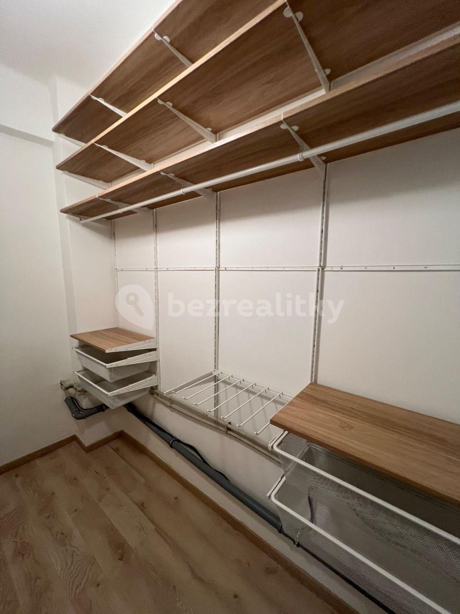 1 bedroom with open-plan kitchen flat to rent, 70 m², Klimentská, Prague, Prague