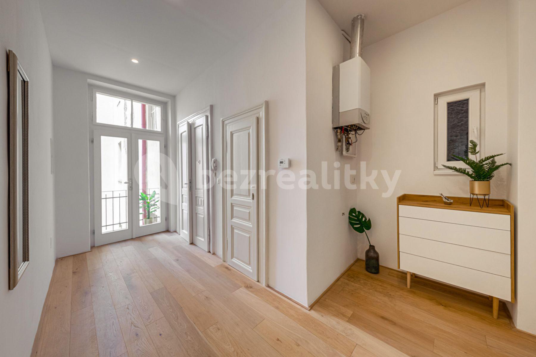 2 bedroom with open-plan kitchen flat to rent, 87 m², Kaizlovy sady, Prague, Prague