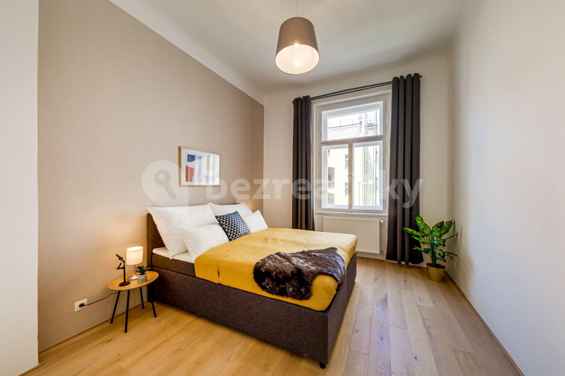 2 bedroom with open-plan kitchen flat to rent, 87 m², Kaizlovy sady, Prague, Prague