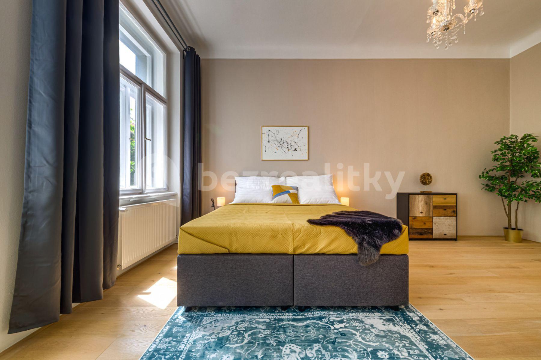 2 bedroom with open-plan kitchen flat to rent, 87 m², Kaizlovy sady, Prague, Prague