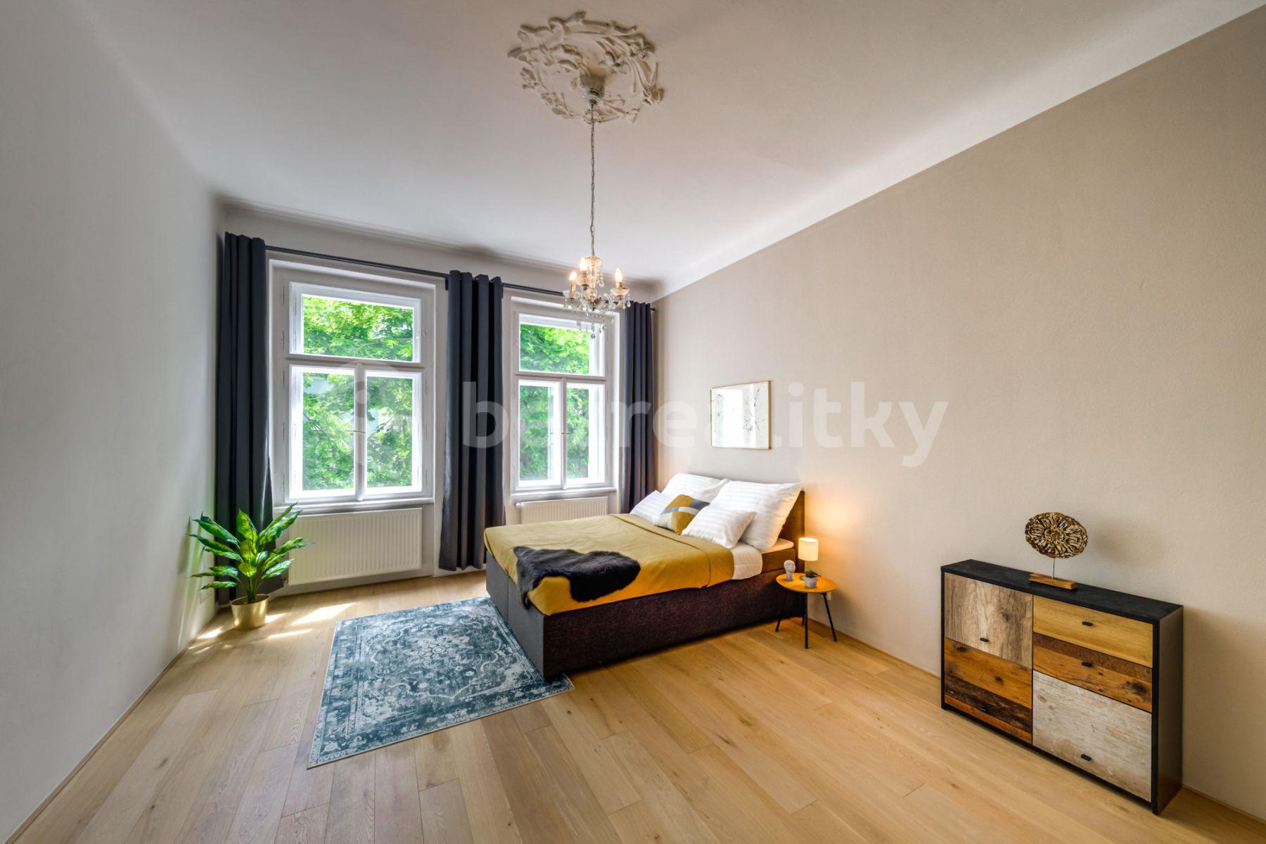 2 bedroom with open-plan kitchen flat to rent, 87 m², Kaizlovy sady, Prague, Prague