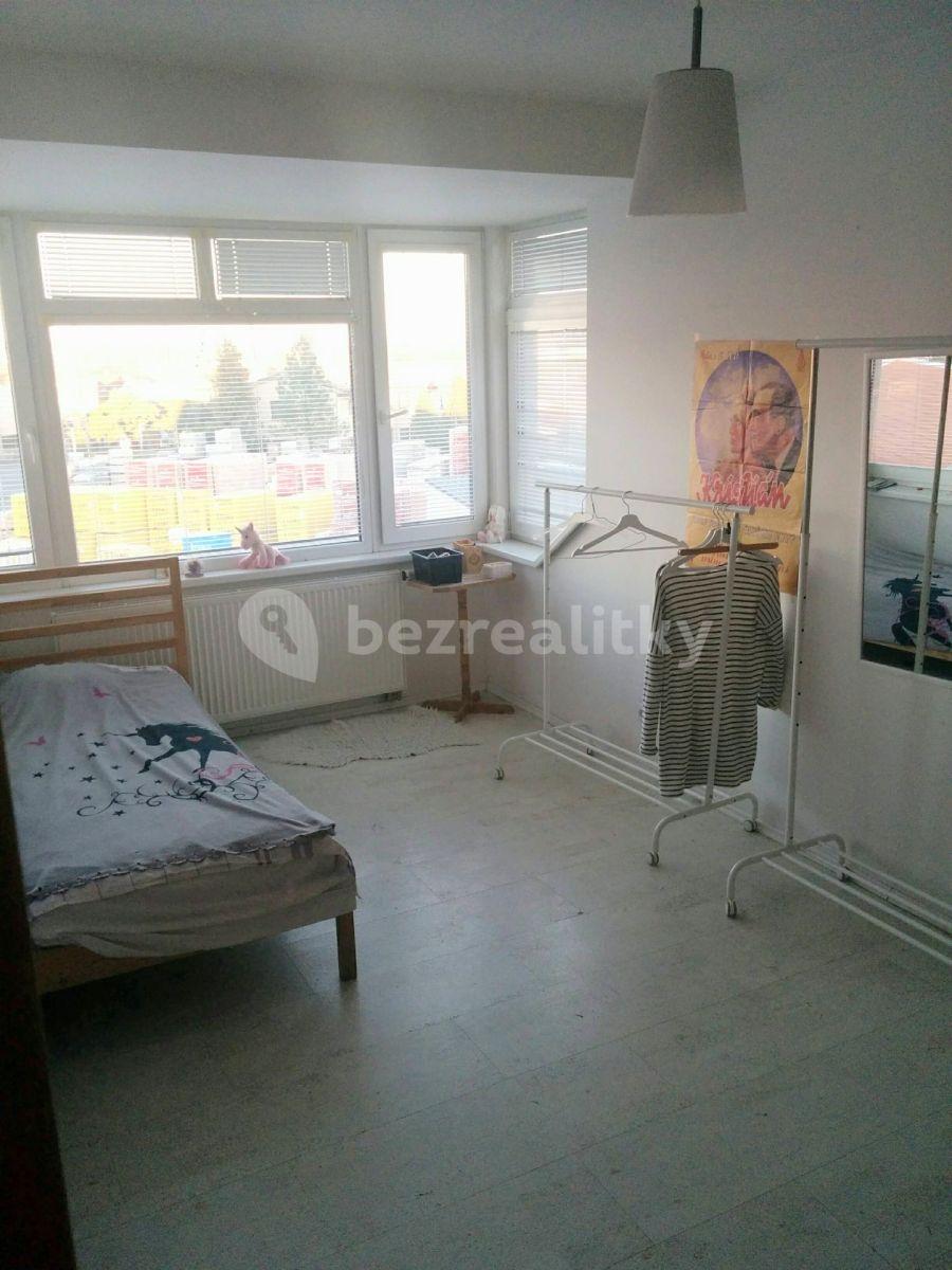 3 bedroom with open-plan kitchen flat to rent, 75 m², Tyršovo náměstí, Dobříš, Středočeský Region