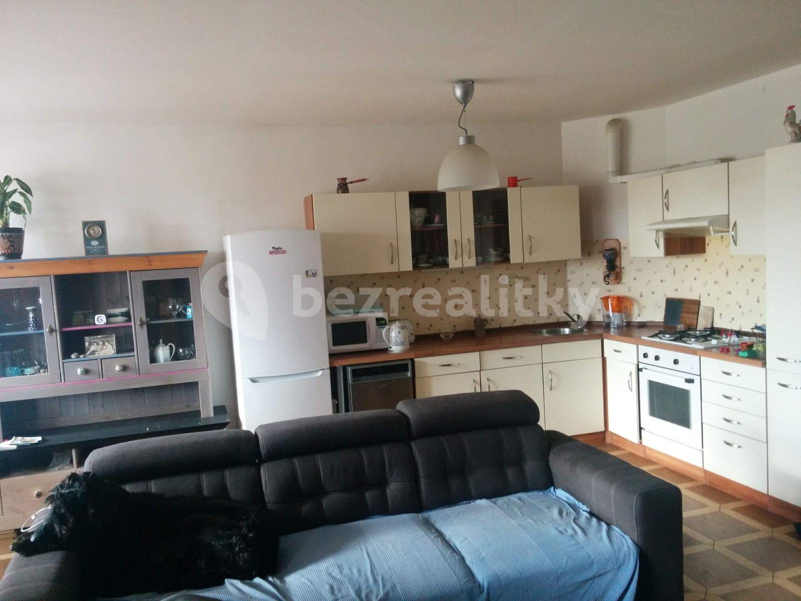 3 bedroom with open-plan kitchen flat to rent, 75 m², Tyršovo náměstí, Dobříš, Středočeský Region