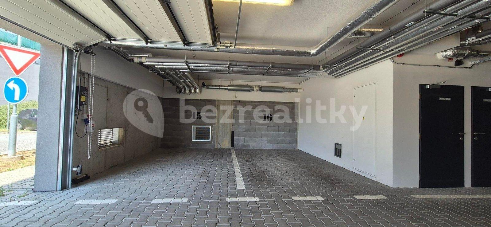 garage to rent, 12 m², Magisterská, Plzeň, Plzeňský Region