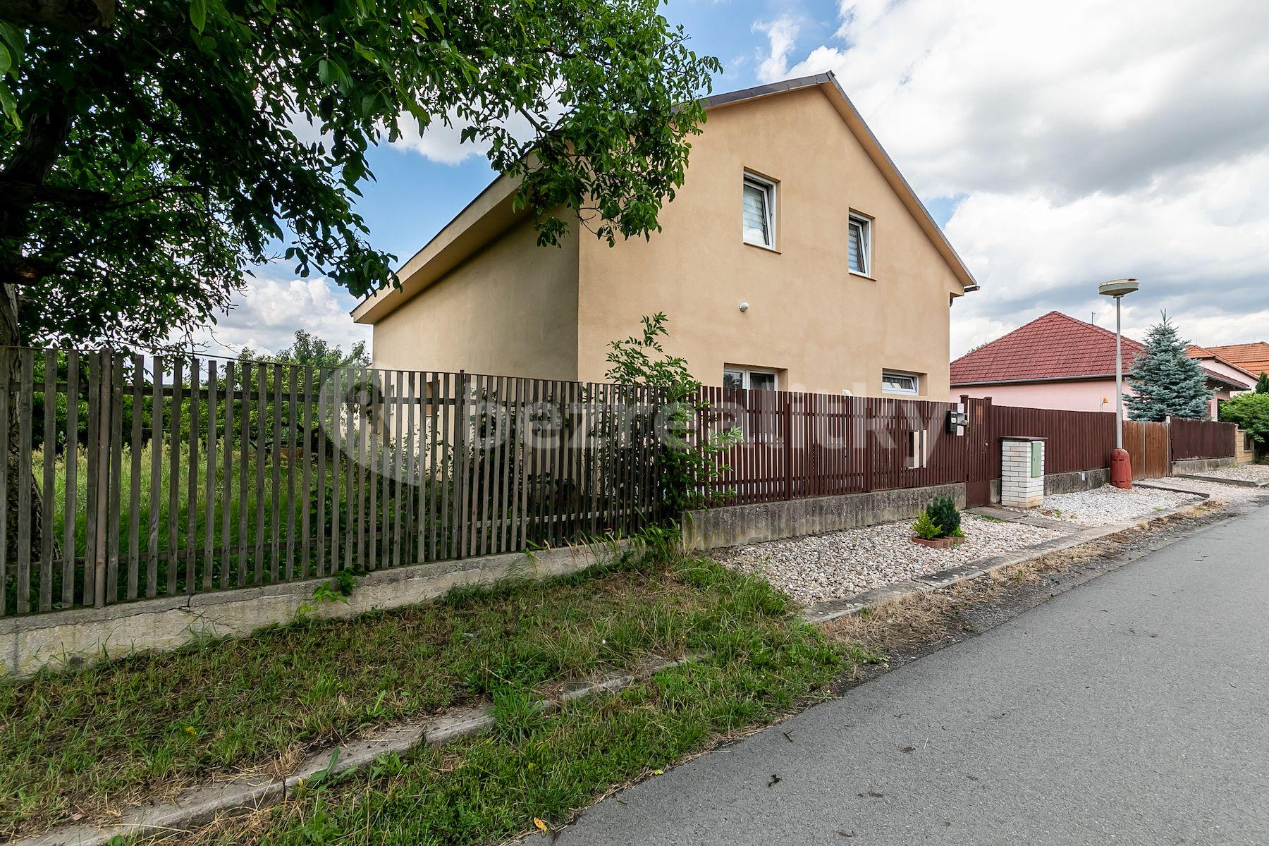 house for sale, 320 m², Luční, Tišice, Středočeský Region