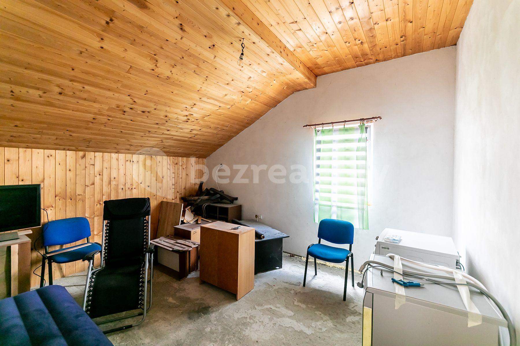 house for sale, 320 m², Luční, Tišice, Středočeský Region