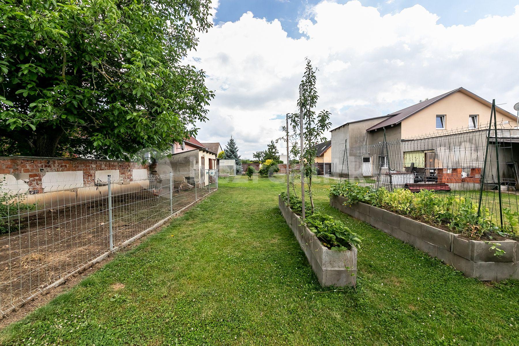 house for sale, 320 m², Luční, Tišice, Středočeský Region