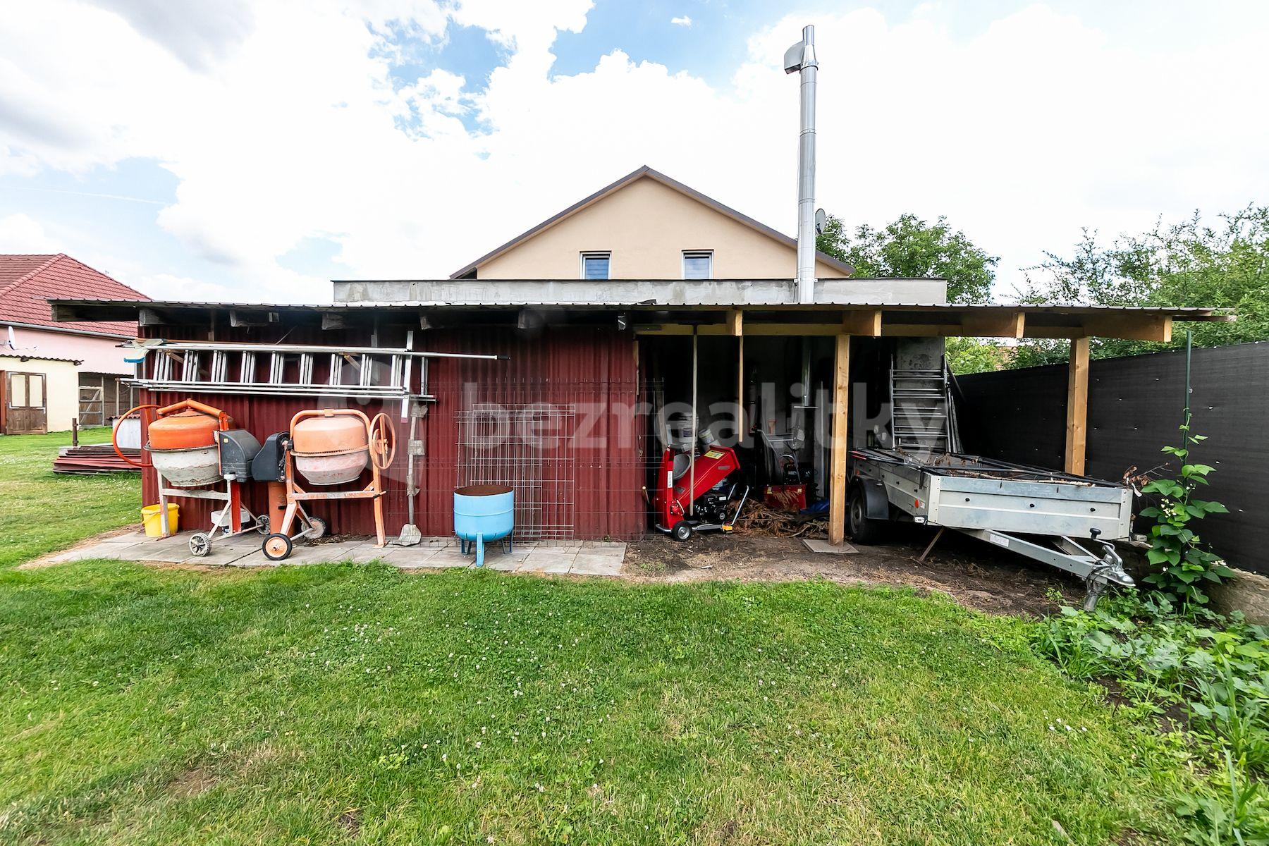 house for sale, 320 m², Luční, Tišice, Středočeský Region