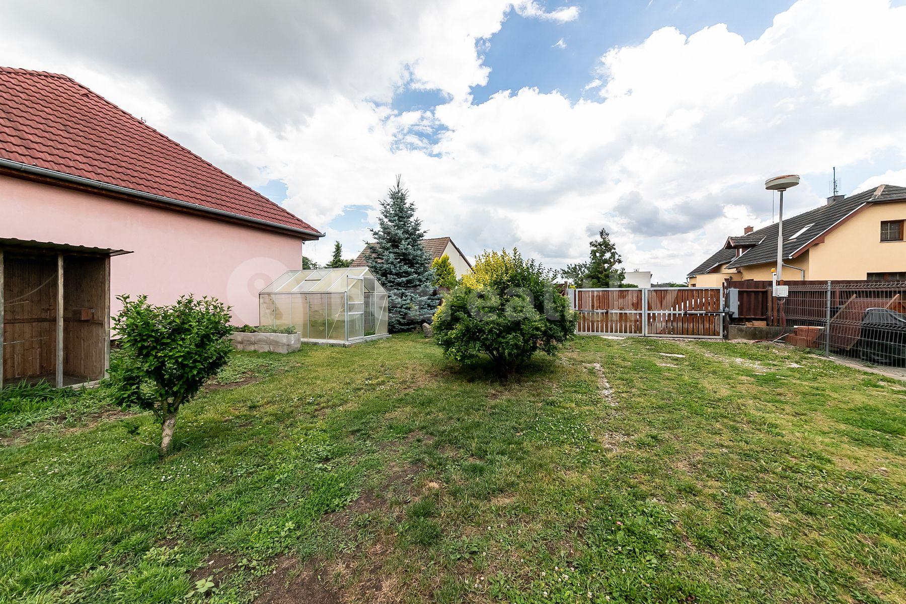 house for sale, 320 m², Luční, Tišice, Středočeský Region