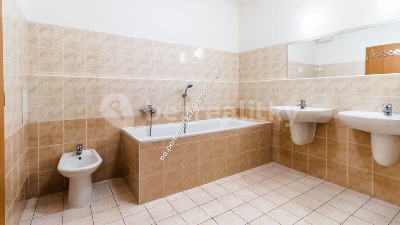 2 bedroom with open-plan kitchen flat for sale, 110 m², Na Pomezí, Prague, Prague