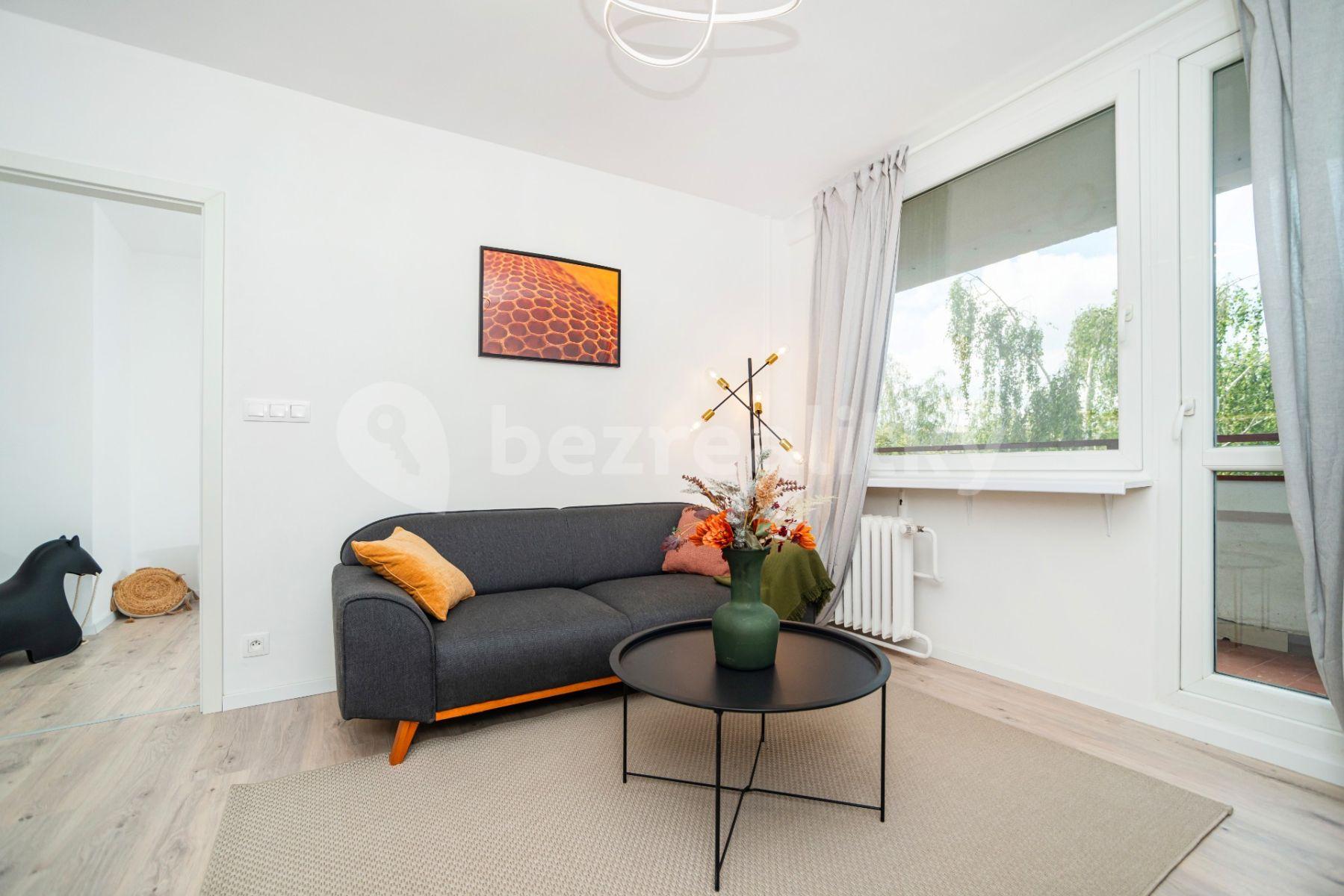 3 bedroom with open-plan kitchen flat for sale, 80 m², Vysočanská, Prague, Prague