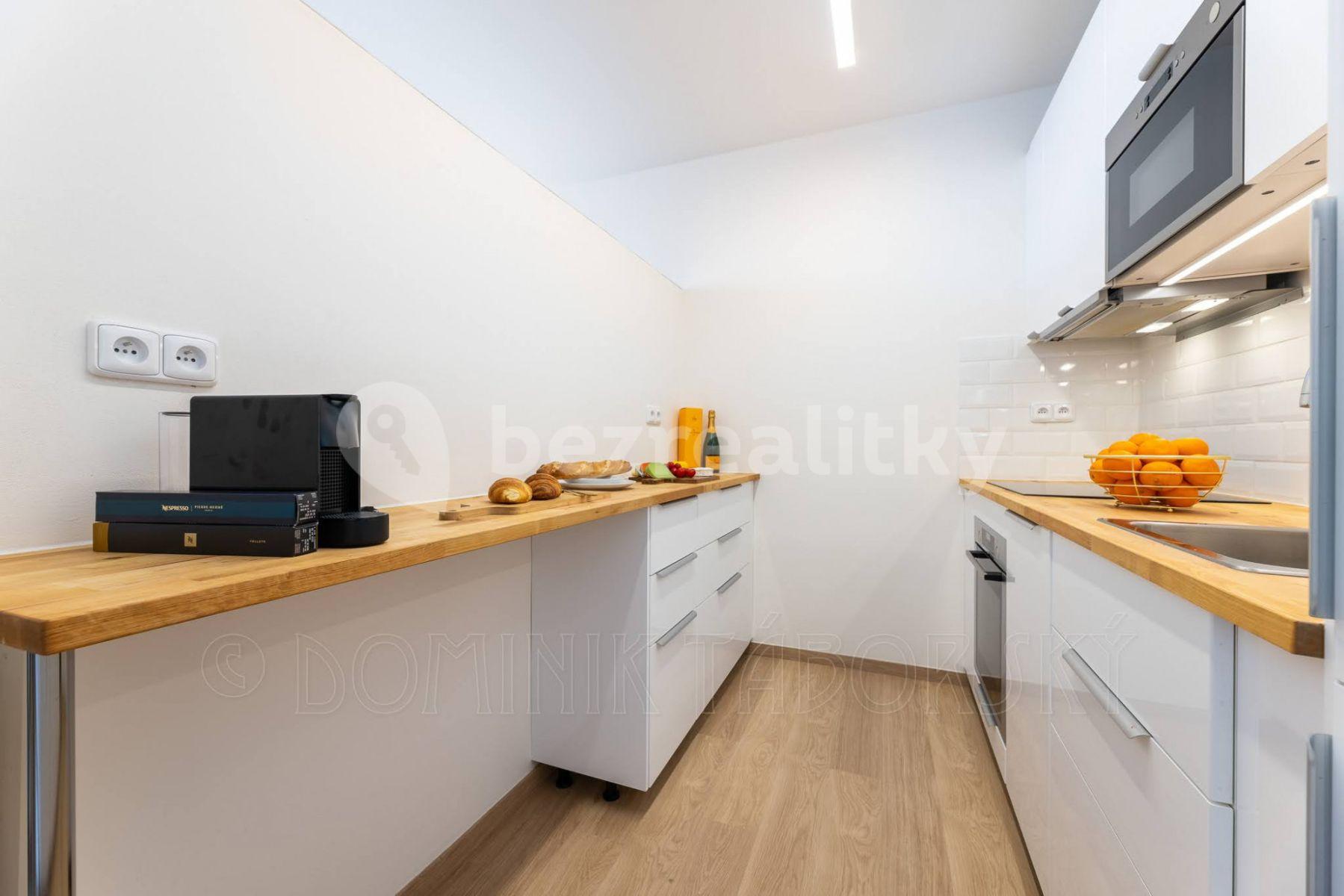 1 bedroom flat to rent, 45 m², Karlova, Prague, Prague