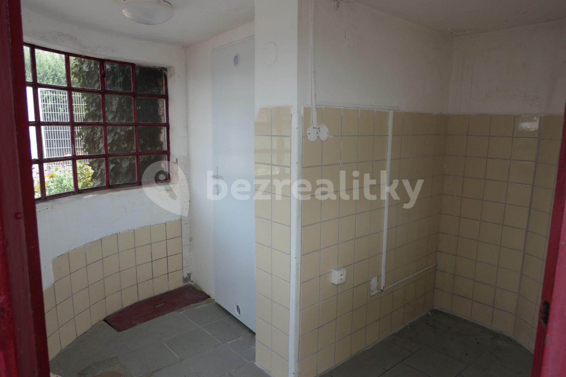 house for sale, 747 m², Koutníkova, Hradec Králové, Královéhradecký Region