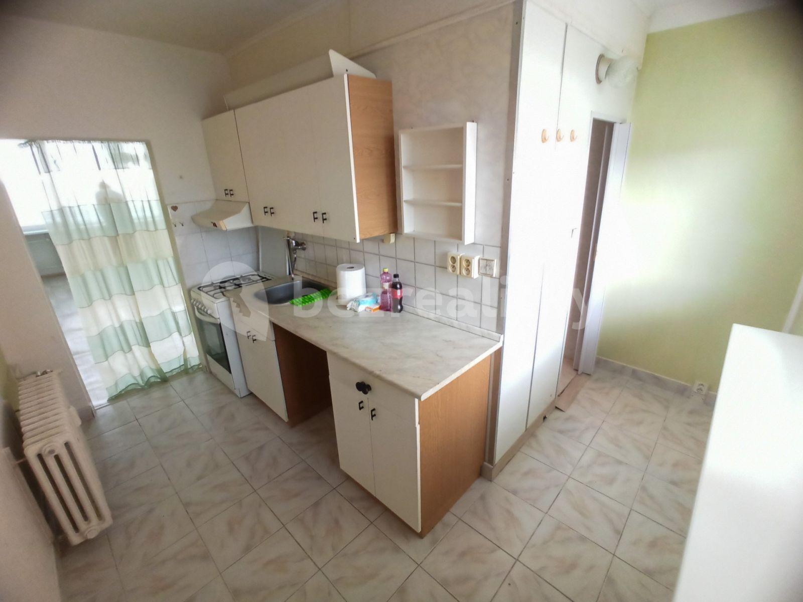 4 bedroom flat for sale, 84 m², Hrubínova, Litoměřice, Ústecký Region