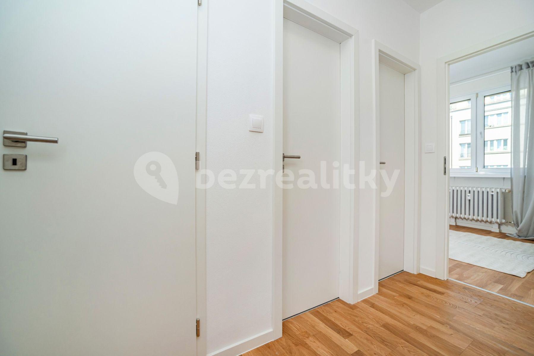 2 bedroom with open-plan kitchen flat for sale, 62 m², Vršovická, Prague, Prague