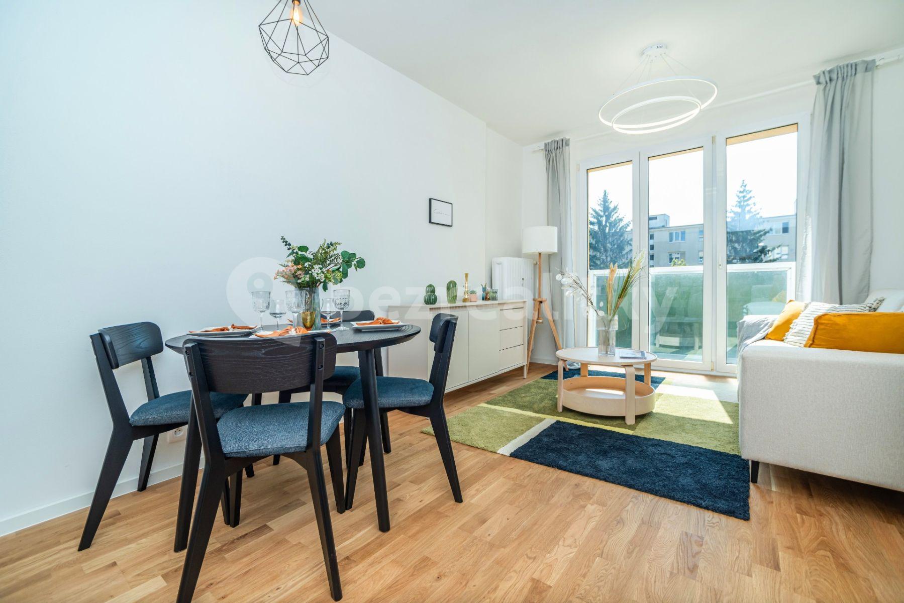 2 bedroom with open-plan kitchen flat for sale, 62 m², Vršovická, Prague, Prague