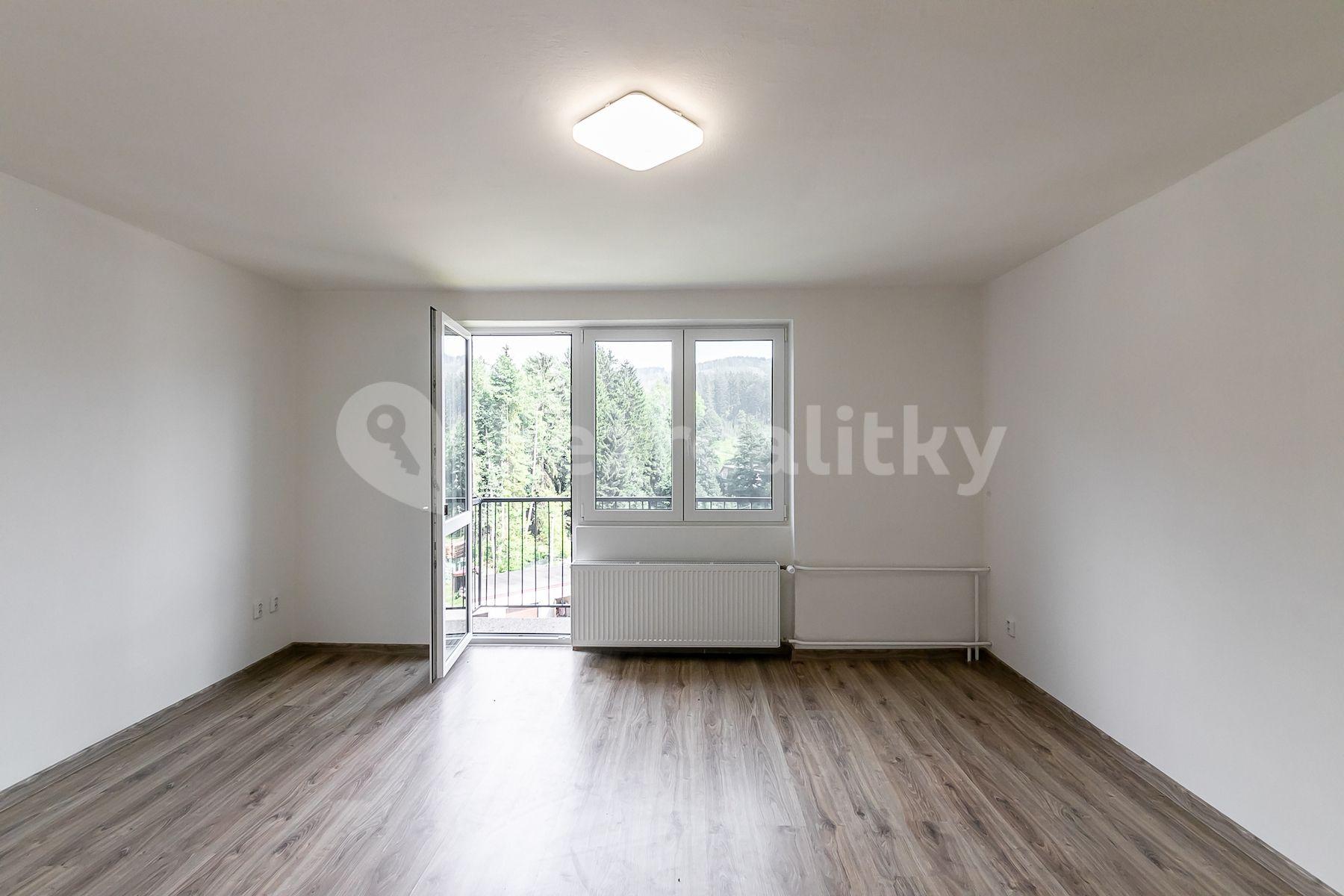 3 bedroom flat for sale, 76 m², Navarovská, Zlatá Olešnice, Liberecký Region