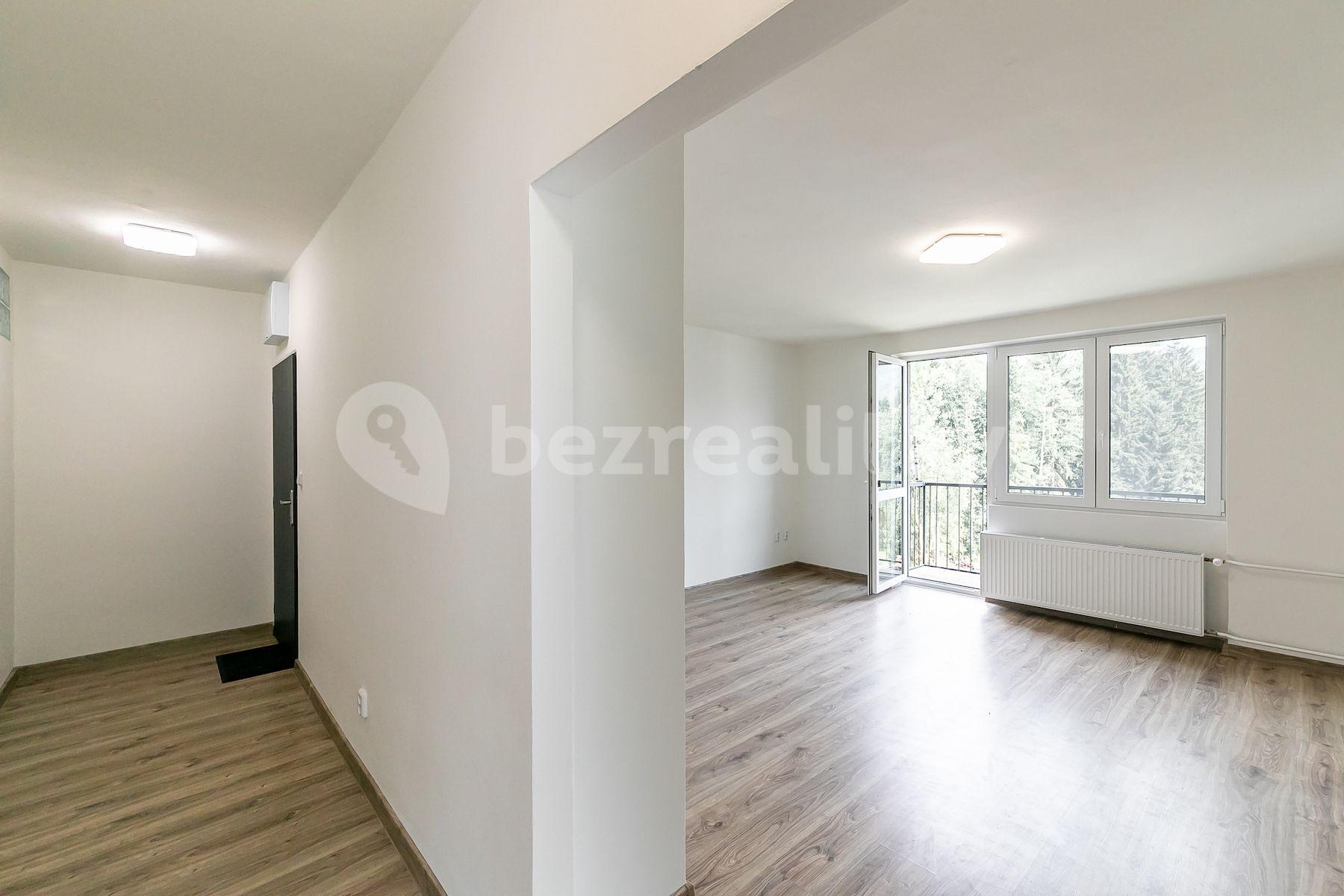 3 bedroom flat for sale, 76 m², Navarovská, Zlatá Olešnice, Liberecký Region