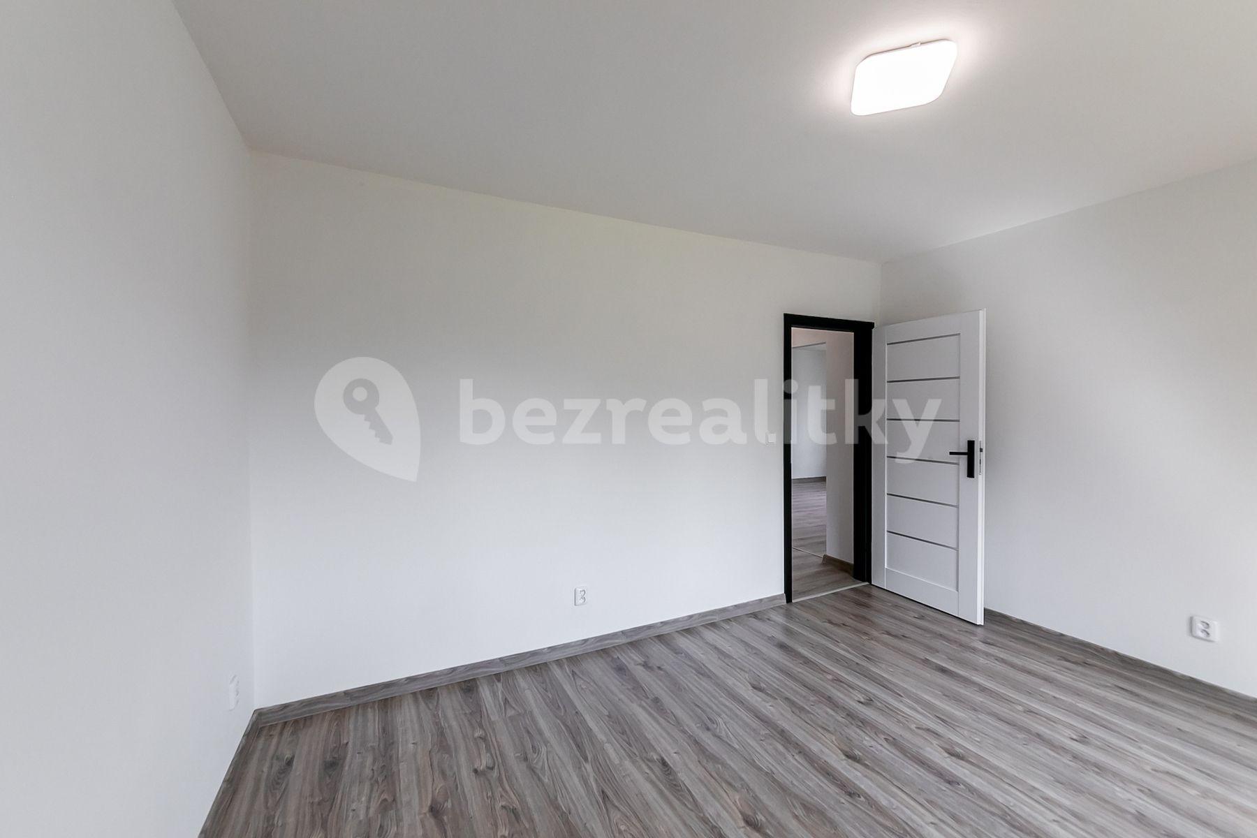 3 bedroom flat for sale, 76 m², Navarovská, Zlatá Olešnice, Liberecký Region