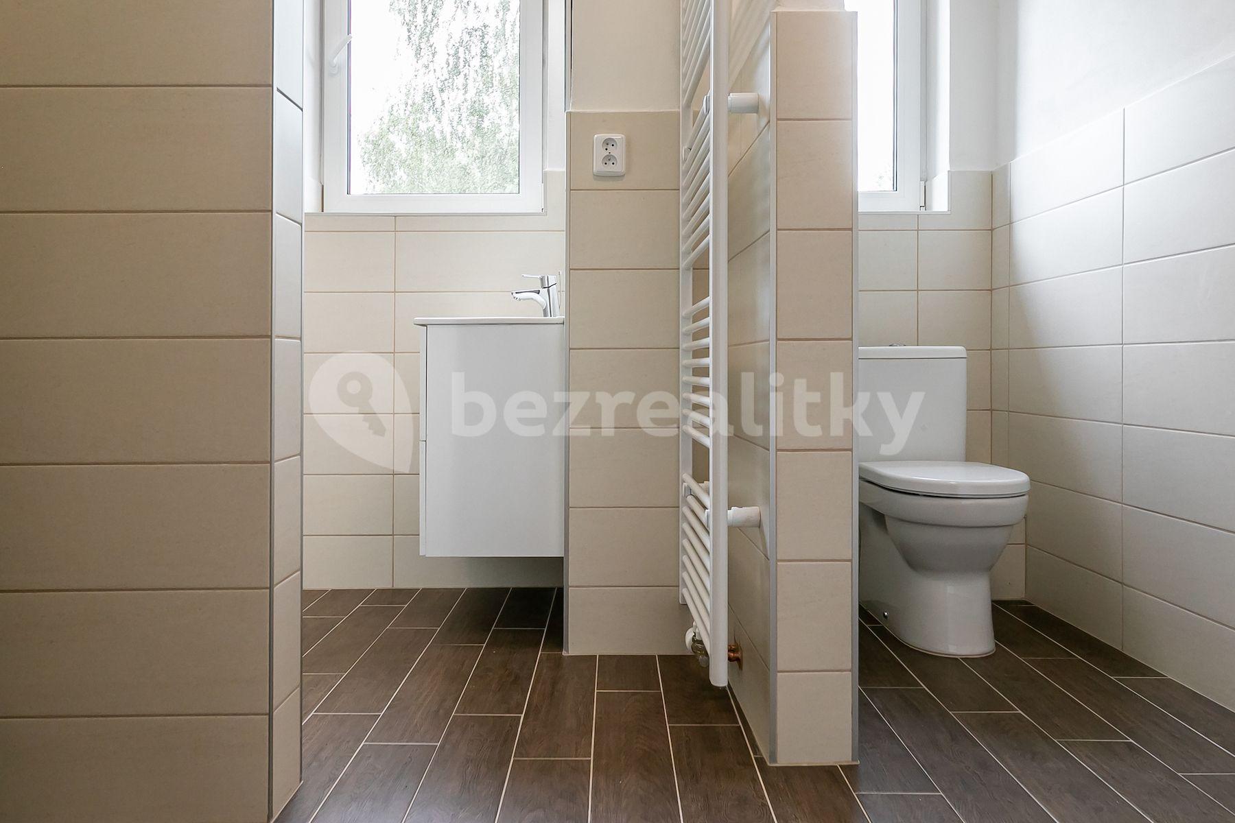 3 bedroom flat for sale, 76 m², Navarovská, Zlatá Olešnice, Liberecký Region