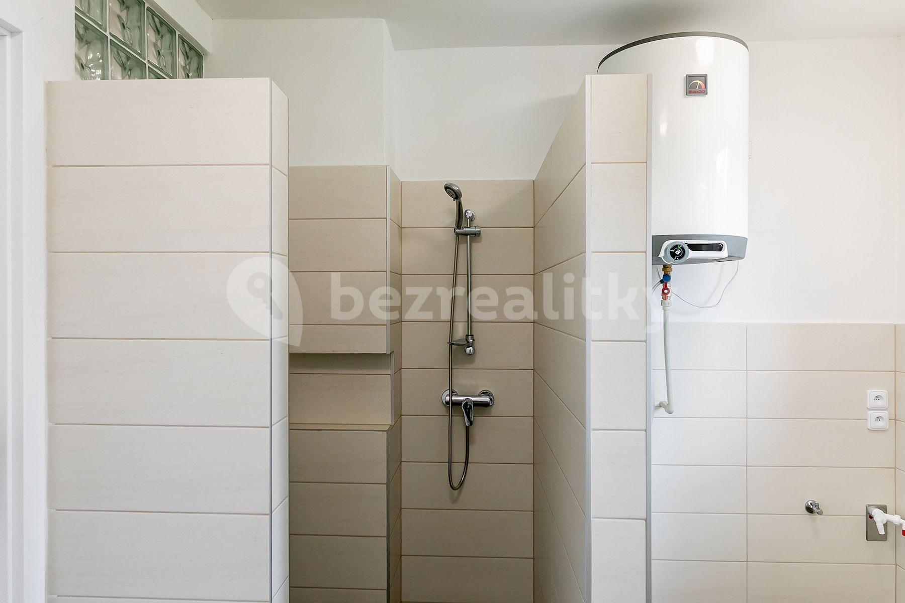 3 bedroom flat for sale, 76 m², Navarovská, Zlatá Olešnice, Liberecký Region