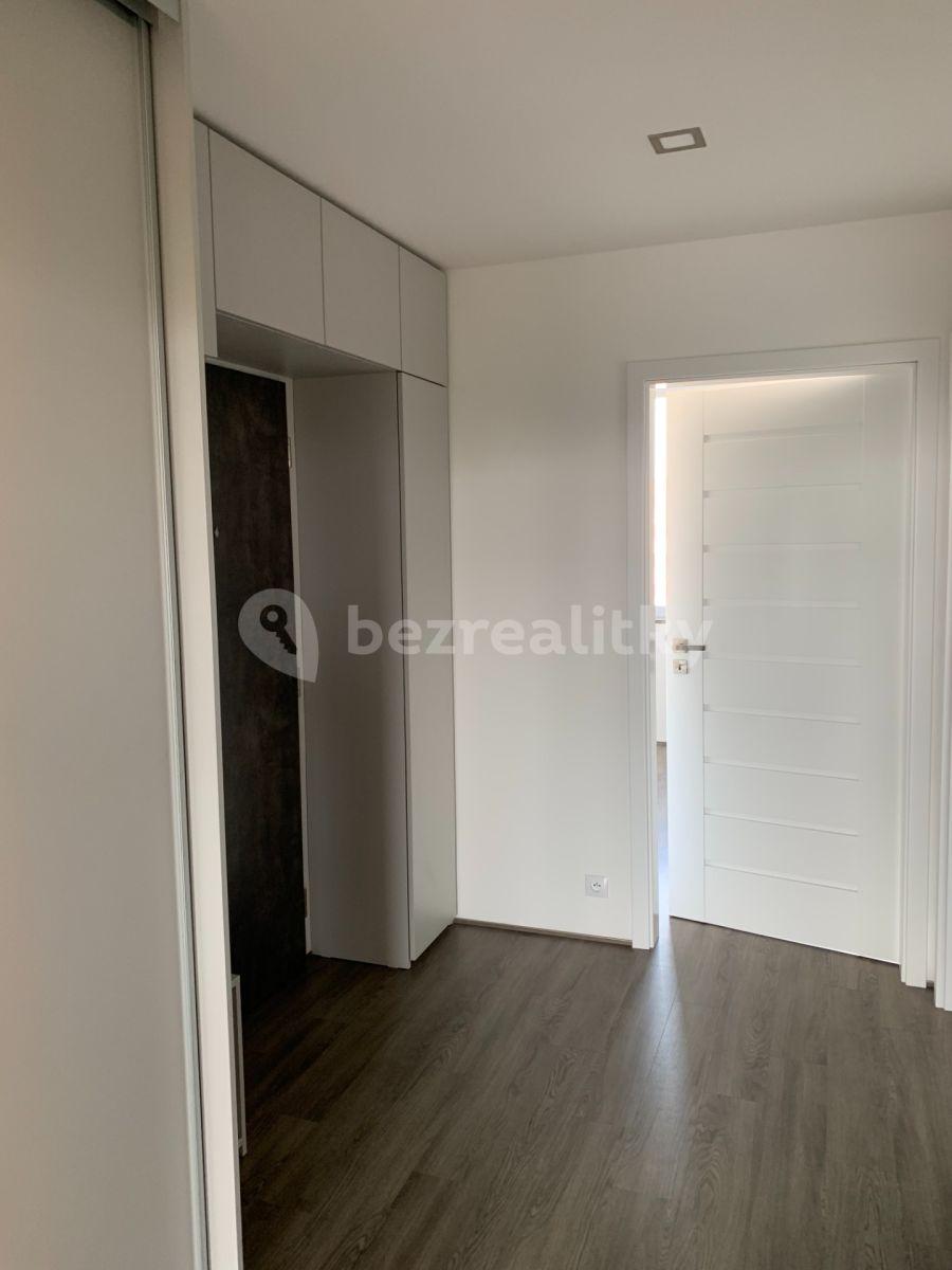 2 bedroom with open-plan kitchen flat for sale, 77 m², Novodvorská, Prague, Prague