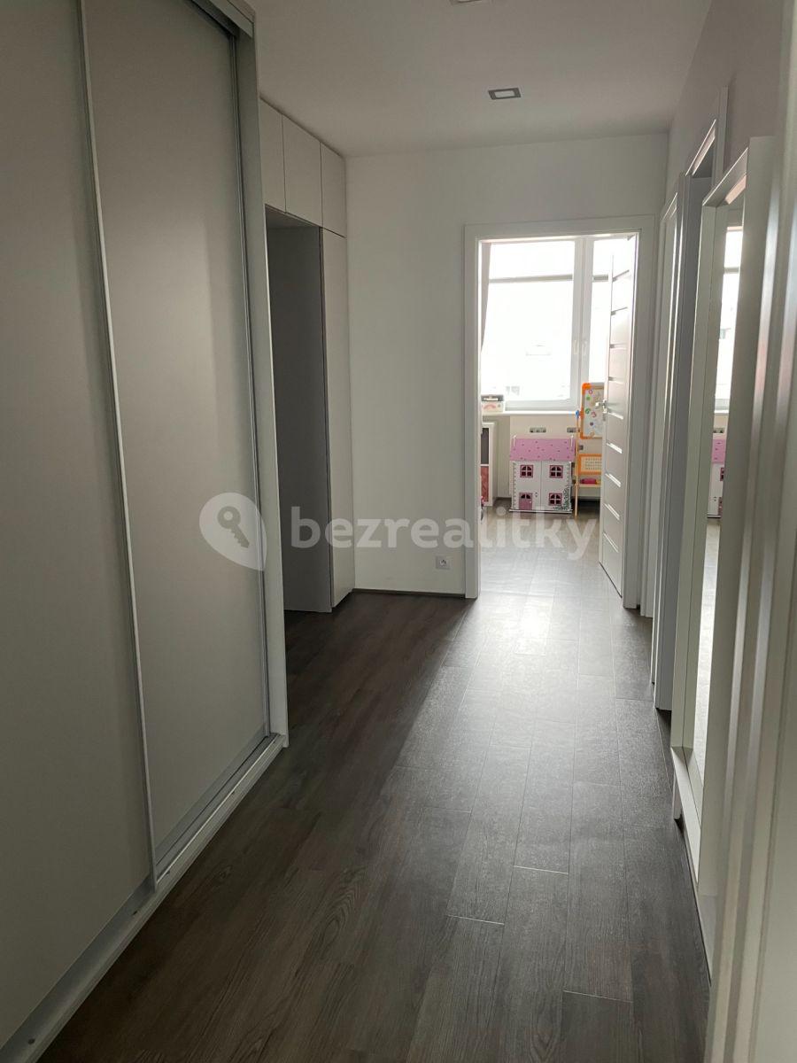 2 bedroom with open-plan kitchen flat for sale, 77 m², Novodvorská, Prague, Prague