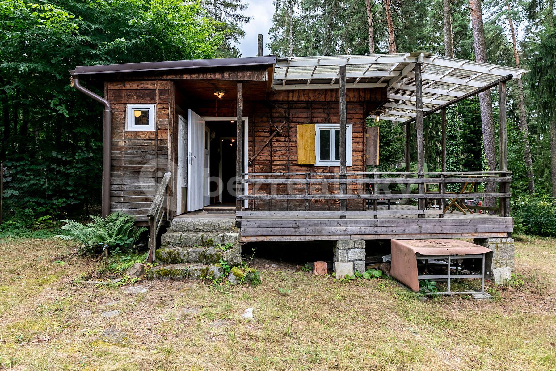 recreational property for sale, 1,226 m², U Vodárny, Jevany, Středočeský Region