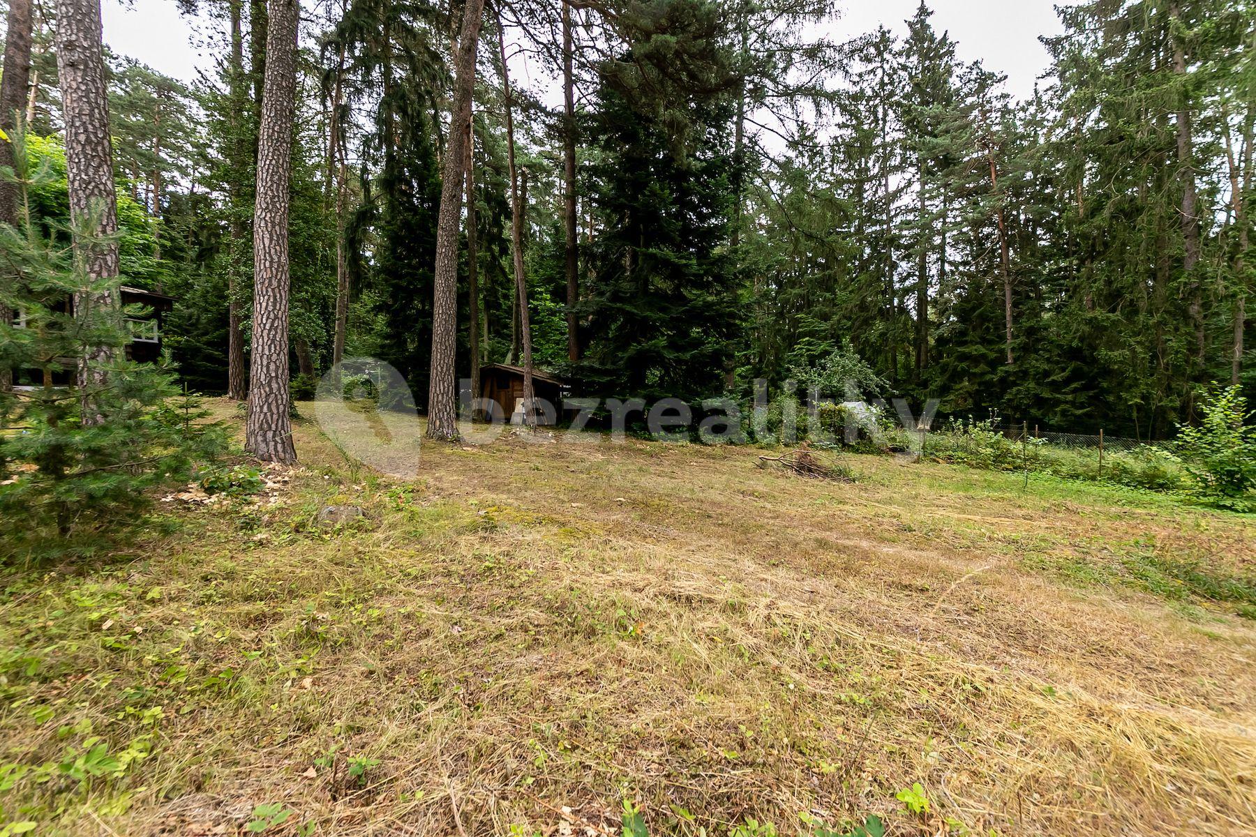 recreational property for sale, 1,226 m², U Vodárny, Jevany, Středočeský Region