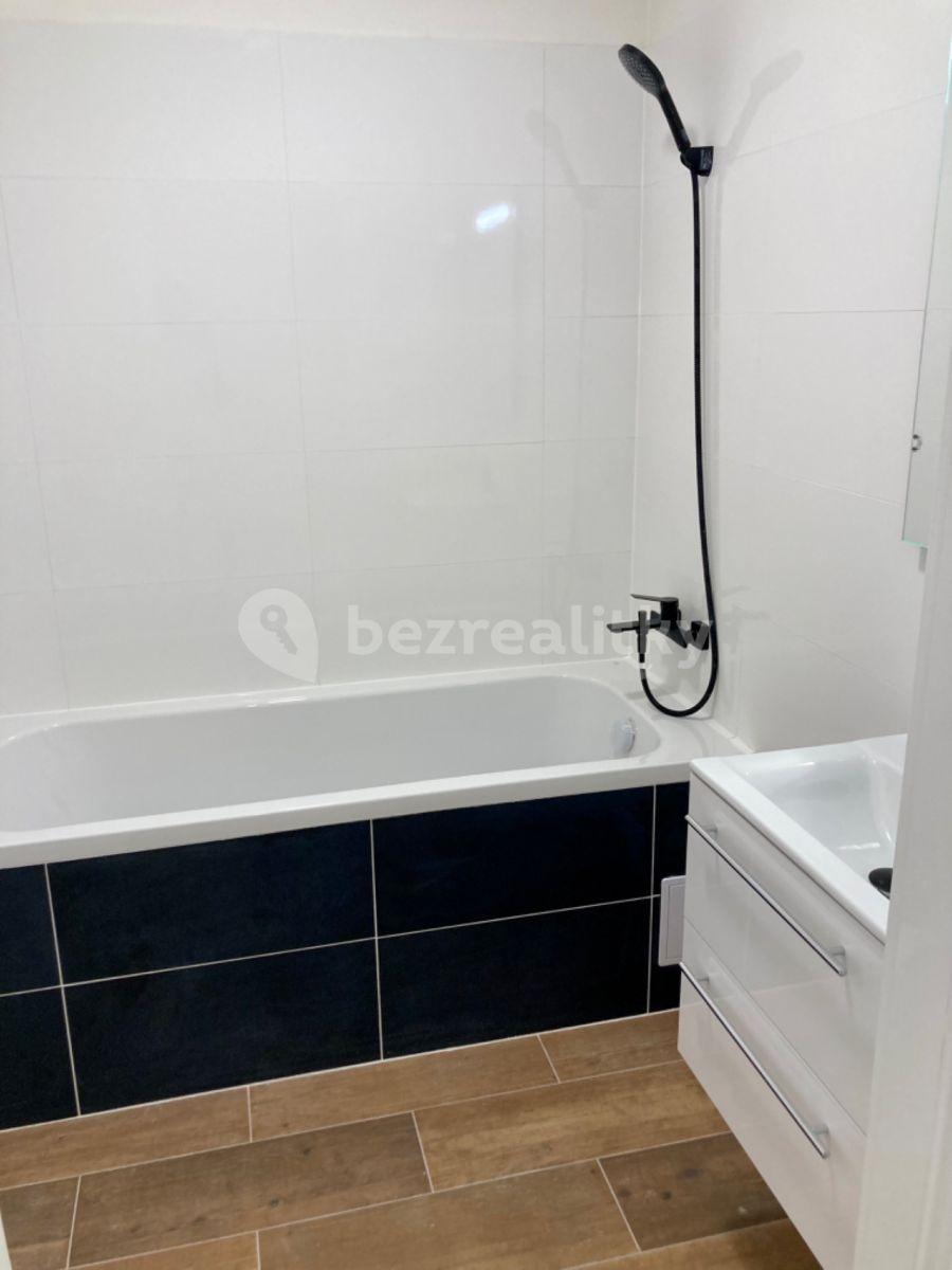 3 bedroom flat for sale, 72 m², Krynická, Prague, Prague