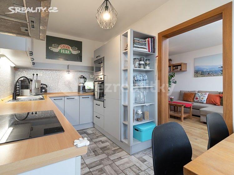 3 bedroom flat for sale, 72 m², Krynická, Prague, Prague