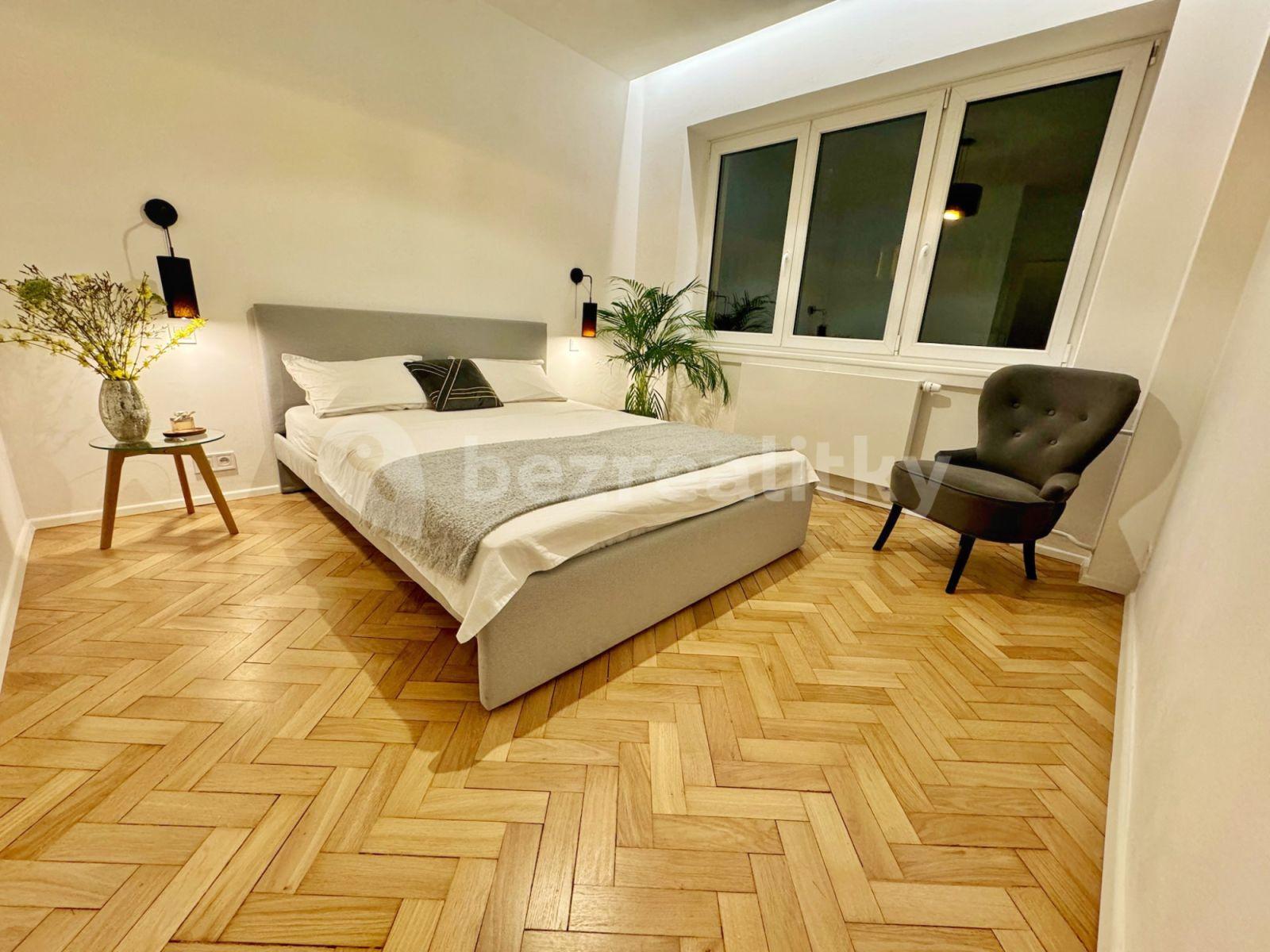 3 bedroom flat to rent, 66 m², Malešická, Prague, Prague