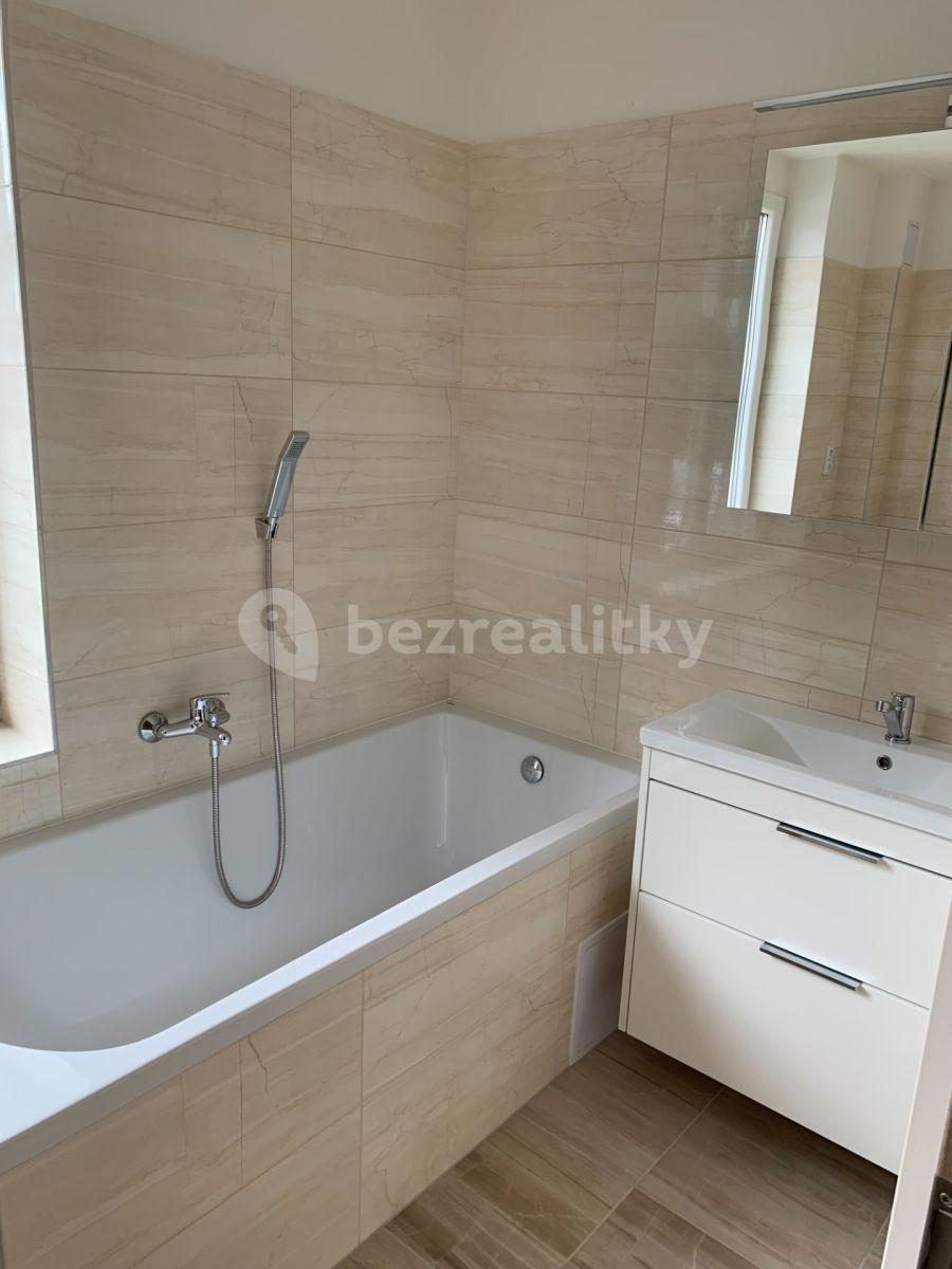 2 bedroom flat to rent, 78 m², Brožovského, Slaný, Středočeský Region