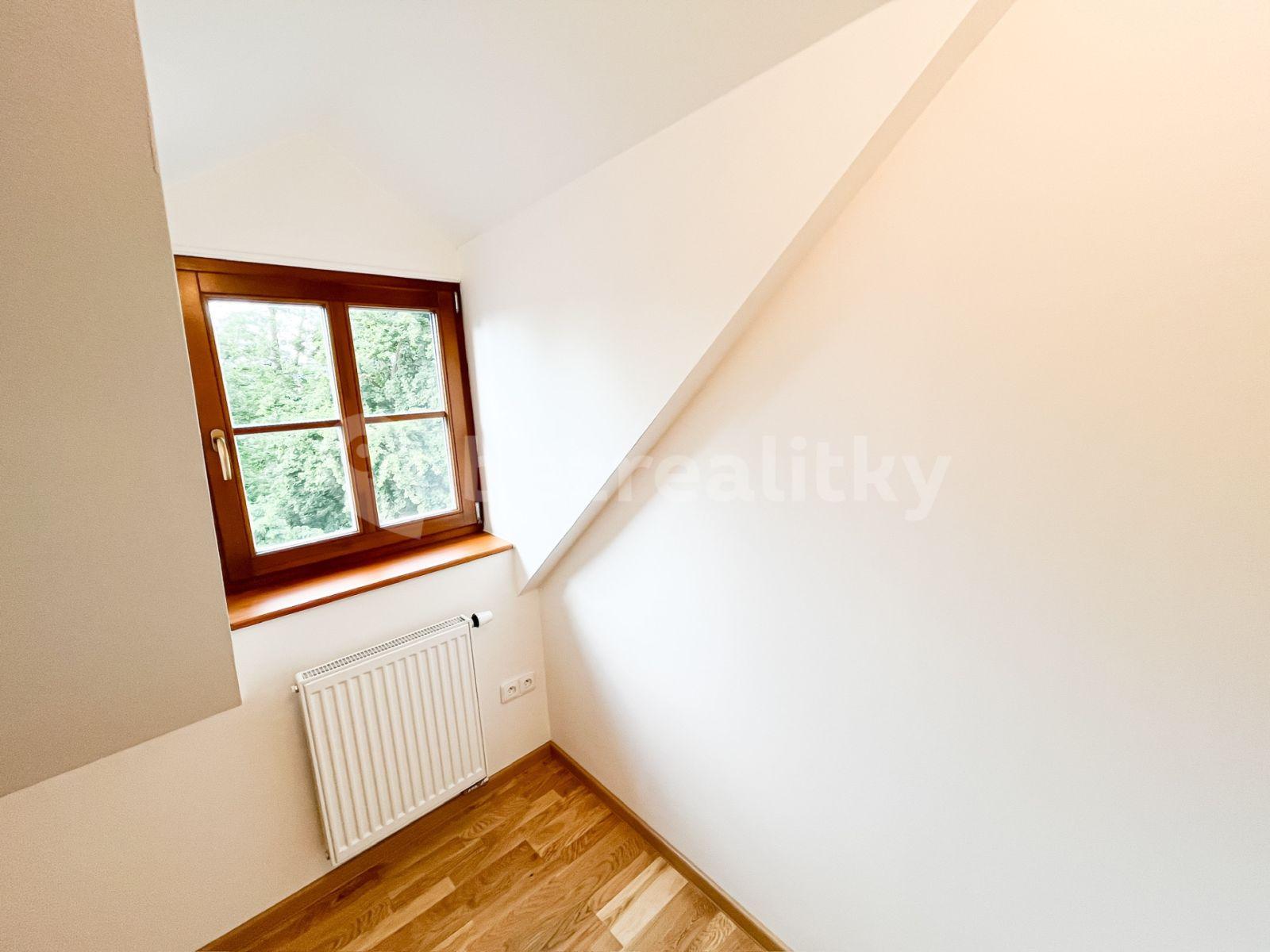 2 bedroom with open-plan kitchen flat to rent, 86 m², Pod Hradištěm, Týnec nad Sázavou, Středočeský Region