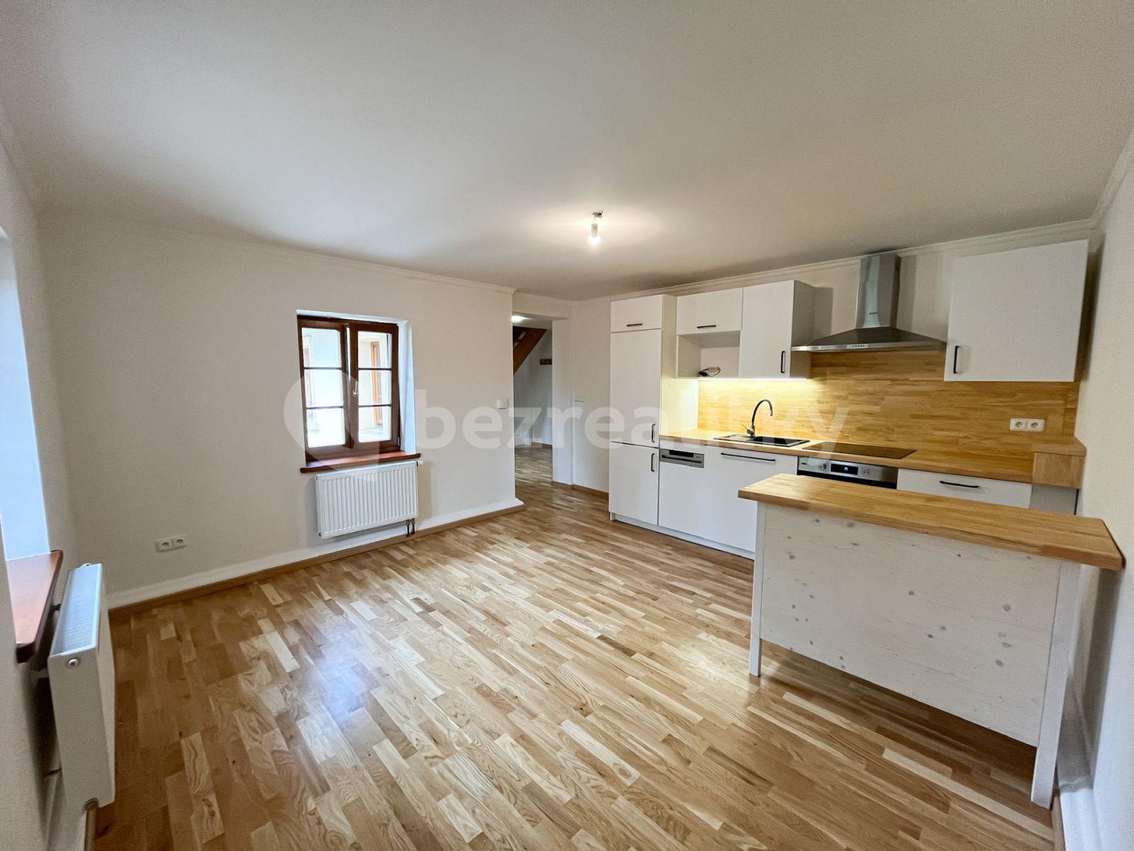 2 bedroom with open-plan kitchen flat to rent, 86 m², Pod Hradištěm, Týnec nad Sázavou, Středočeský Region