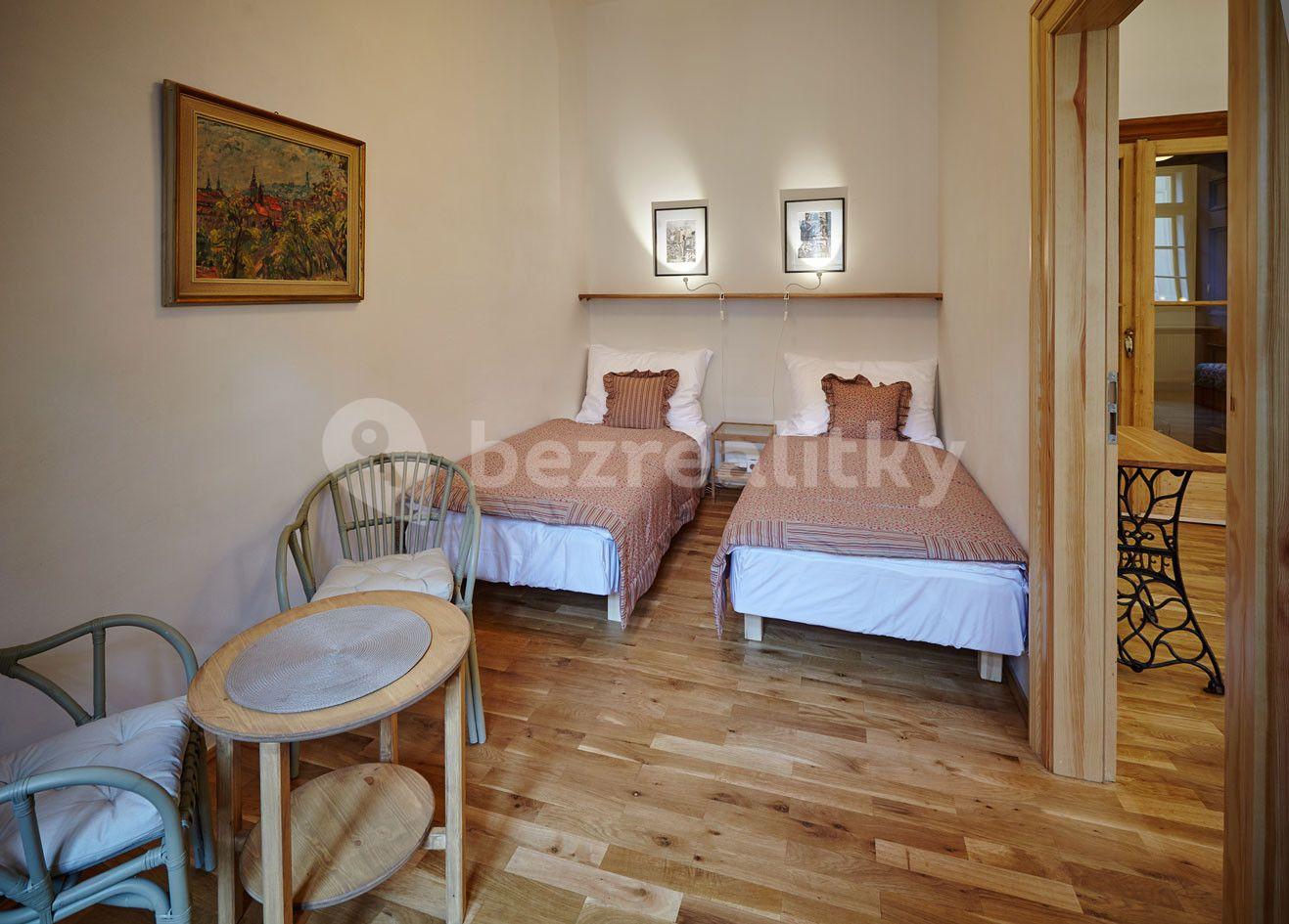 1 bedroom with open-plan kitchen flat to rent, 46 m², Míšeňská, Prague, Prague