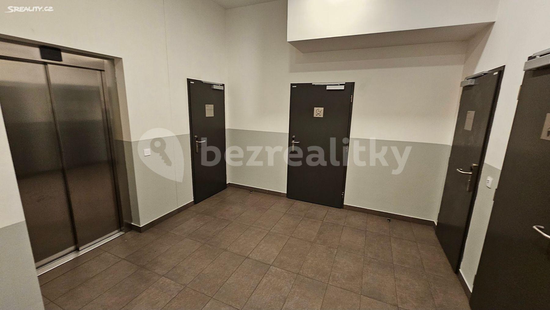 1 bedroom with open-plan kitchen flat for sale, 54 m², Saarinenova, Prague, Prague