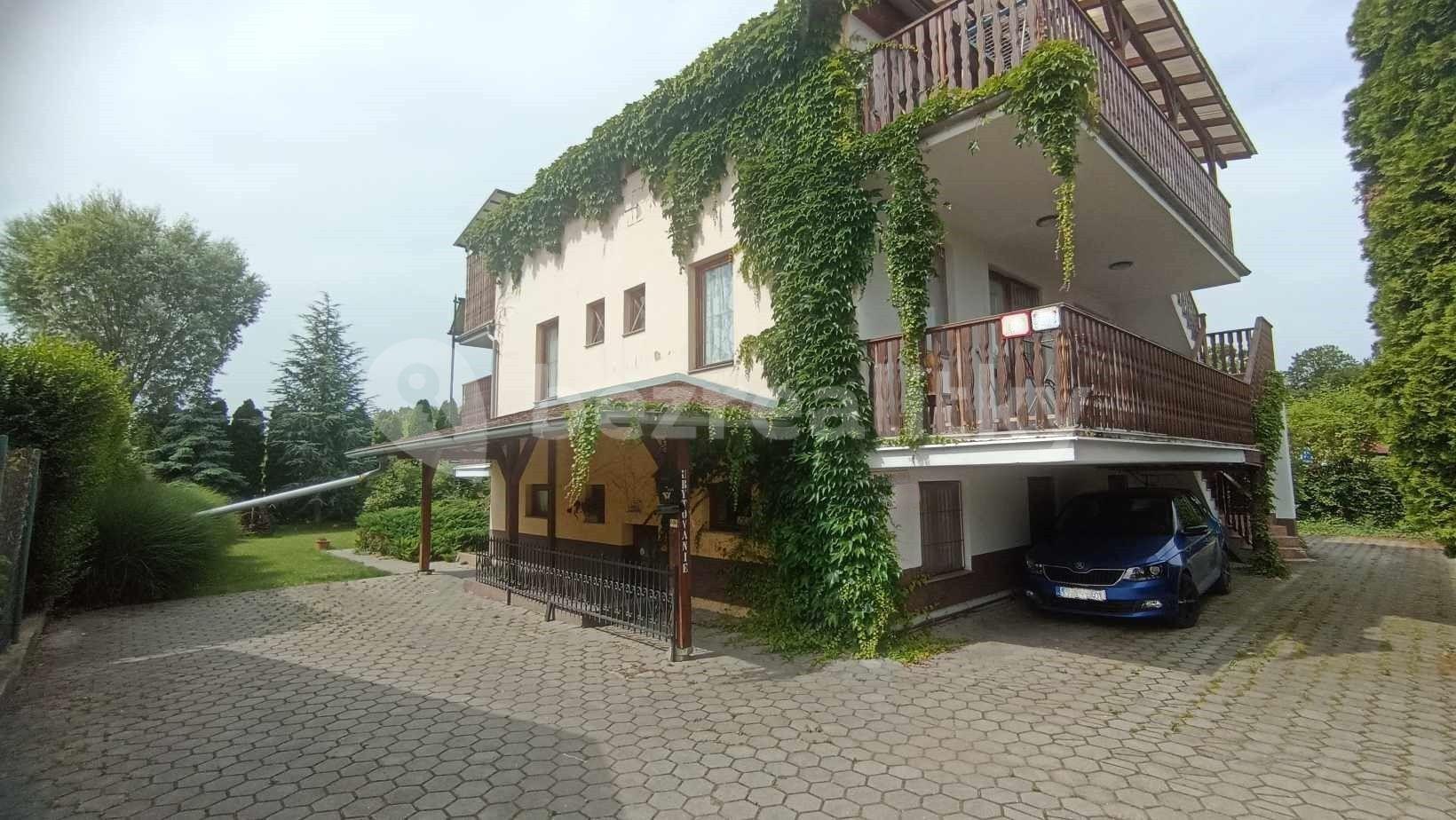 house for sale, 322 m², Turistická, Veľký Meder, Trnavský Region