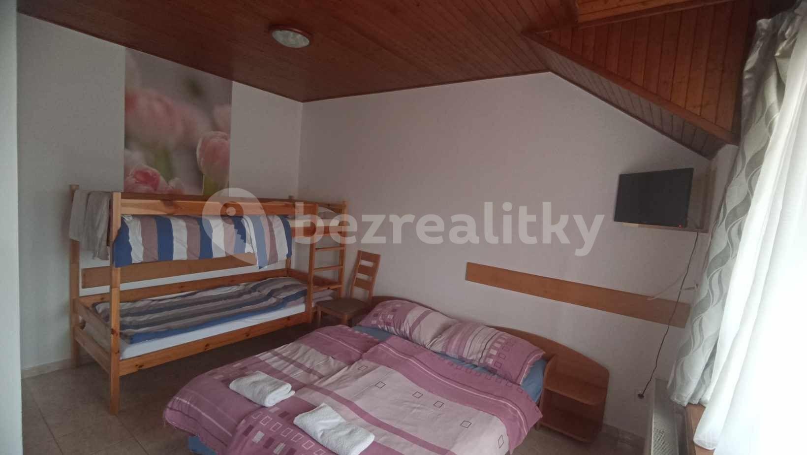 house for sale, 322 m², Turistická, Veľký Meder, Trnavský Region