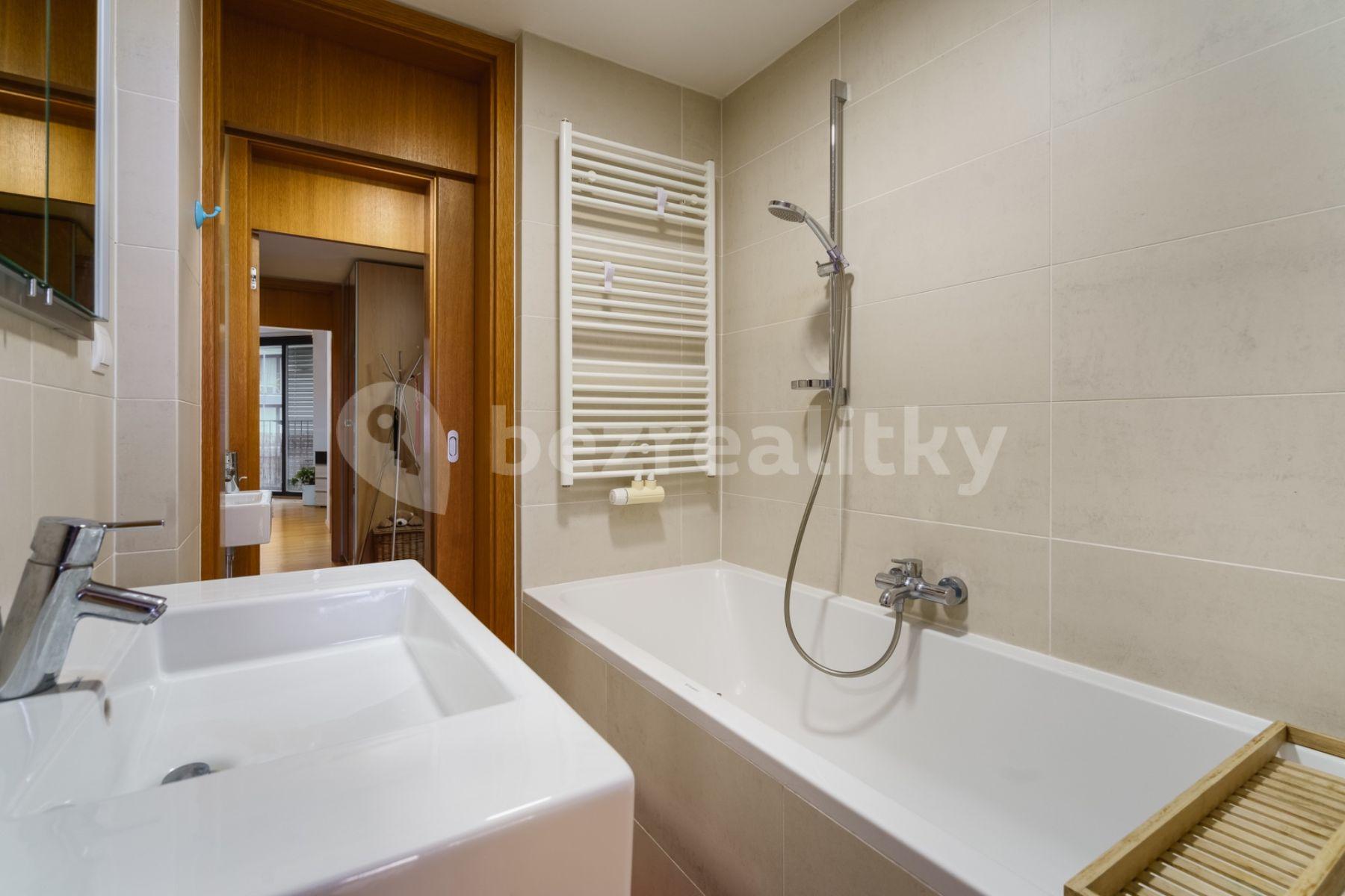 2 bedroom with open-plan kitchen flat for sale, 148 m², Pitterova, Prague, Prague