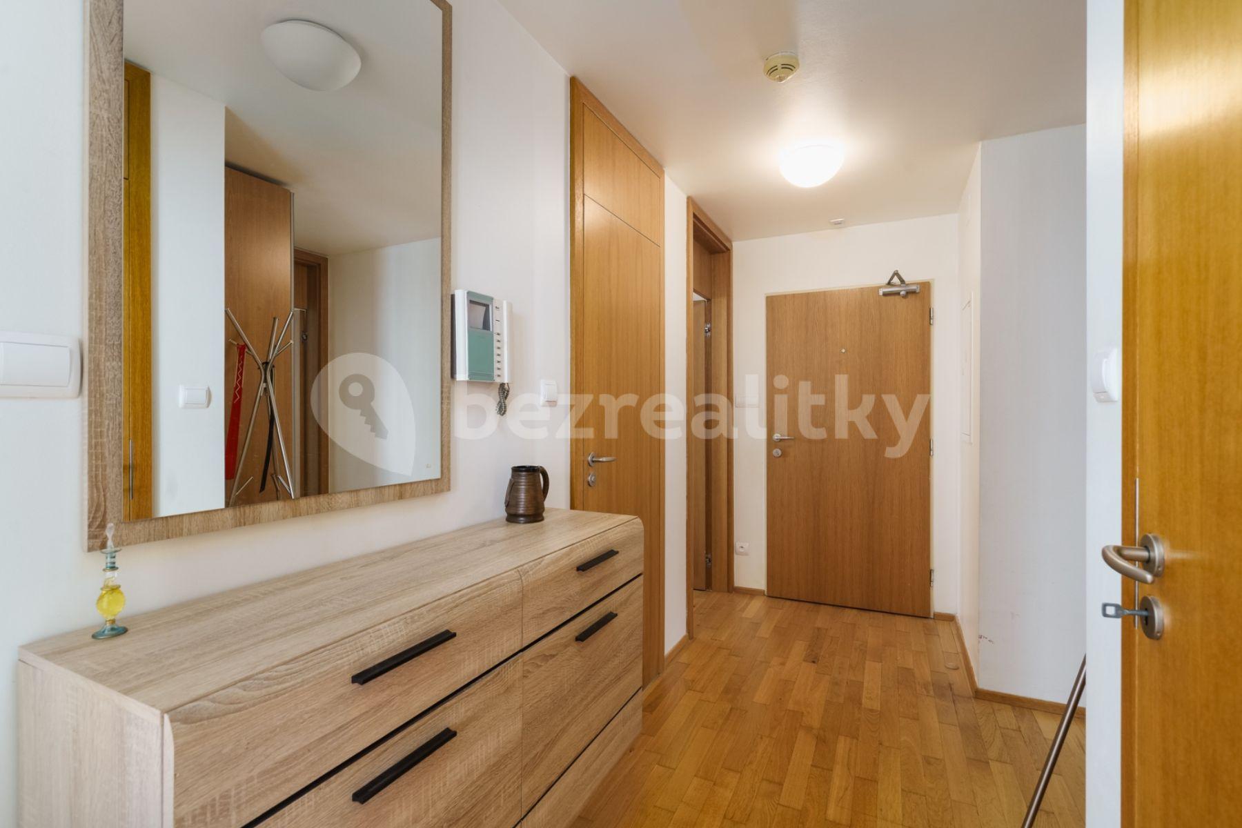 2 bedroom with open-plan kitchen flat for sale, 148 m², Pitterova, Prague, Prague