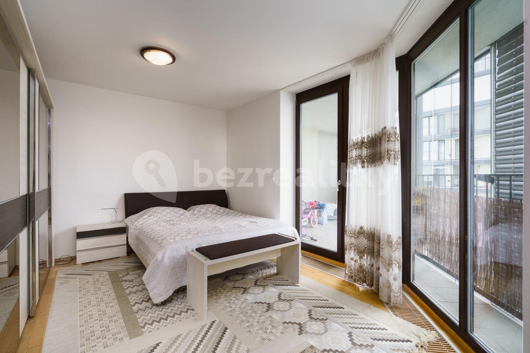 2 bedroom with open-plan kitchen flat for sale, 148 m², Pitterova, Prague, Prague