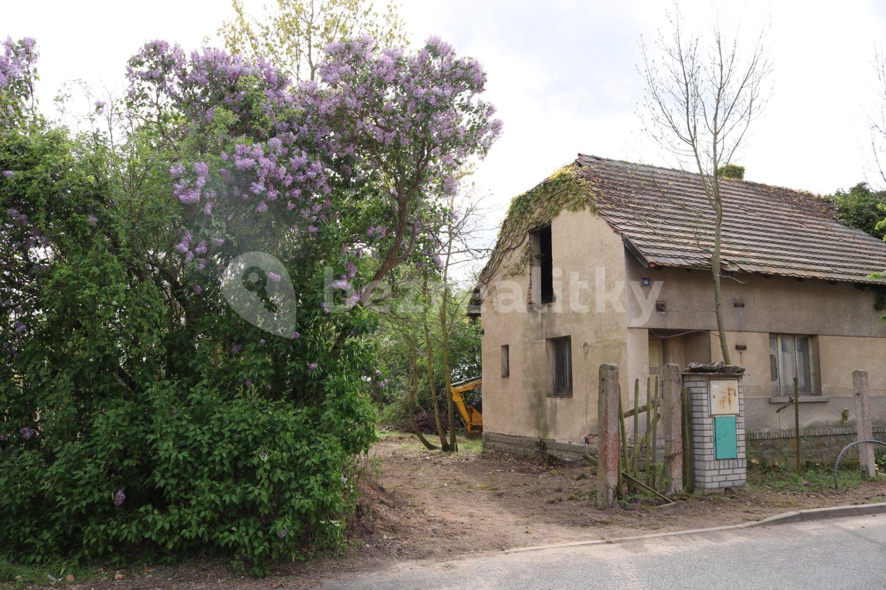 plot for sale, 1,710 m², Jižní, Horoušany, Středočeský Region