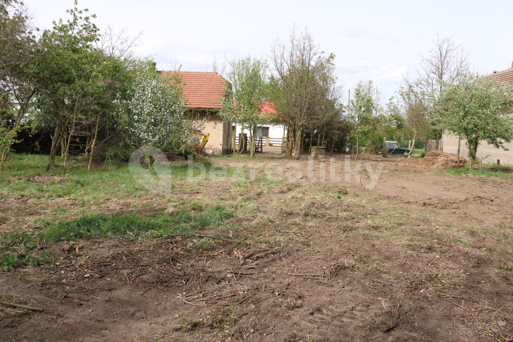 plot for sale, 1,710 m², Jižní, Horoušany, Středočeský Region