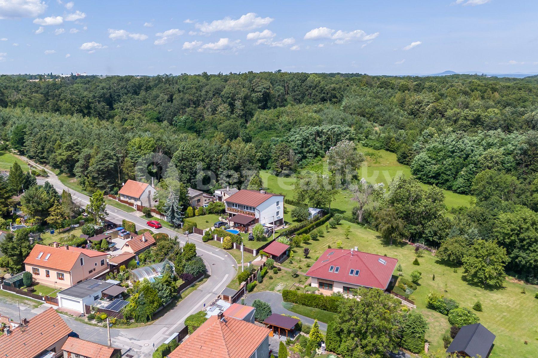 plot for sale, 886 m², K Dálnici, Panenské Břežany, Středočeský Region