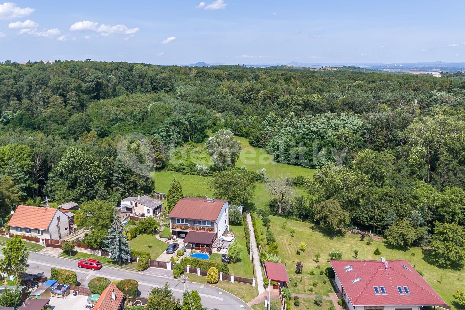 plot for sale, 886 m², K Dálnici, Panenské Břežany, Středočeský Region